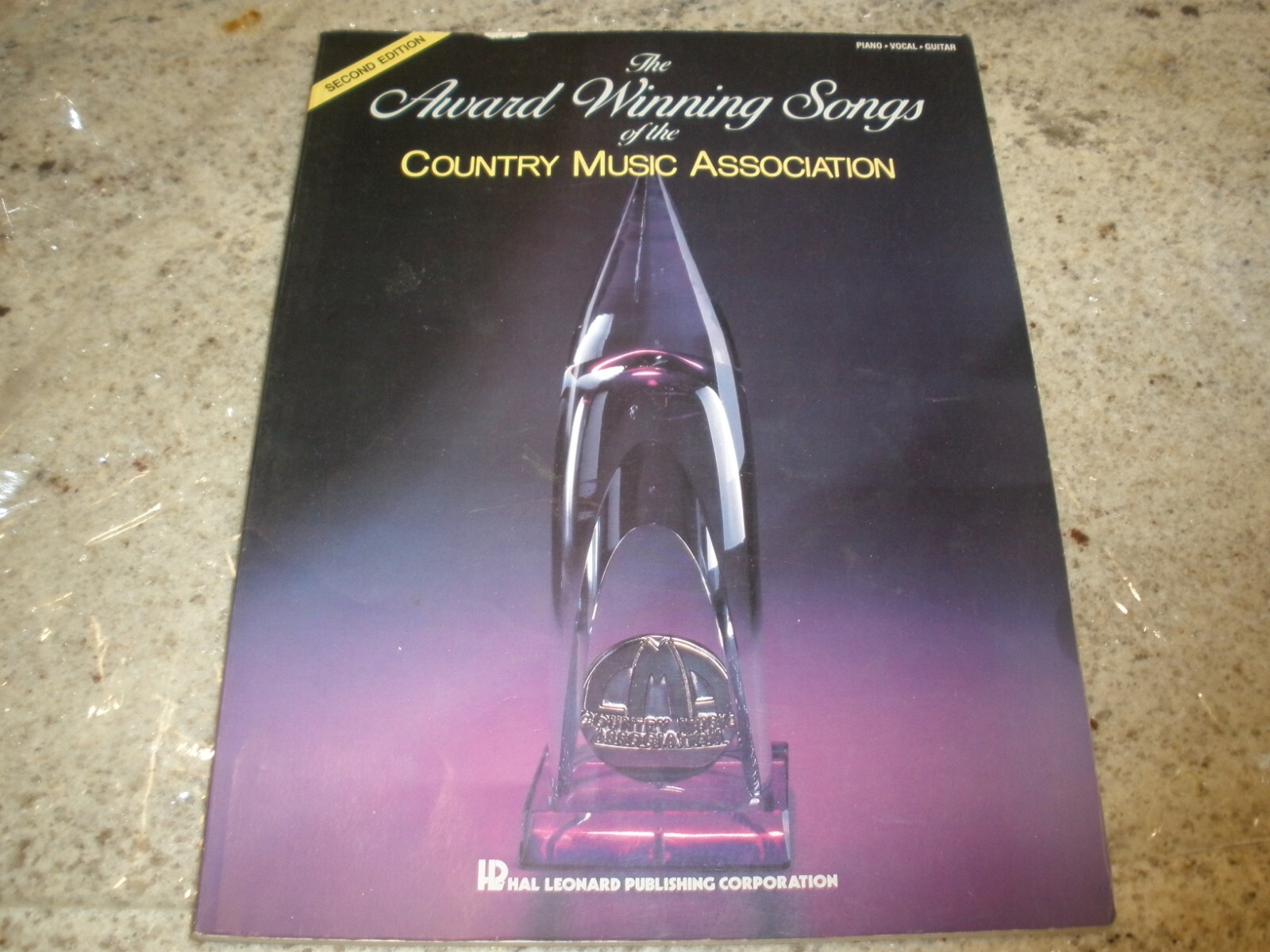 Award Winning Songs of Country Music Asso. Piano/vocal/chords Music Book (M11)