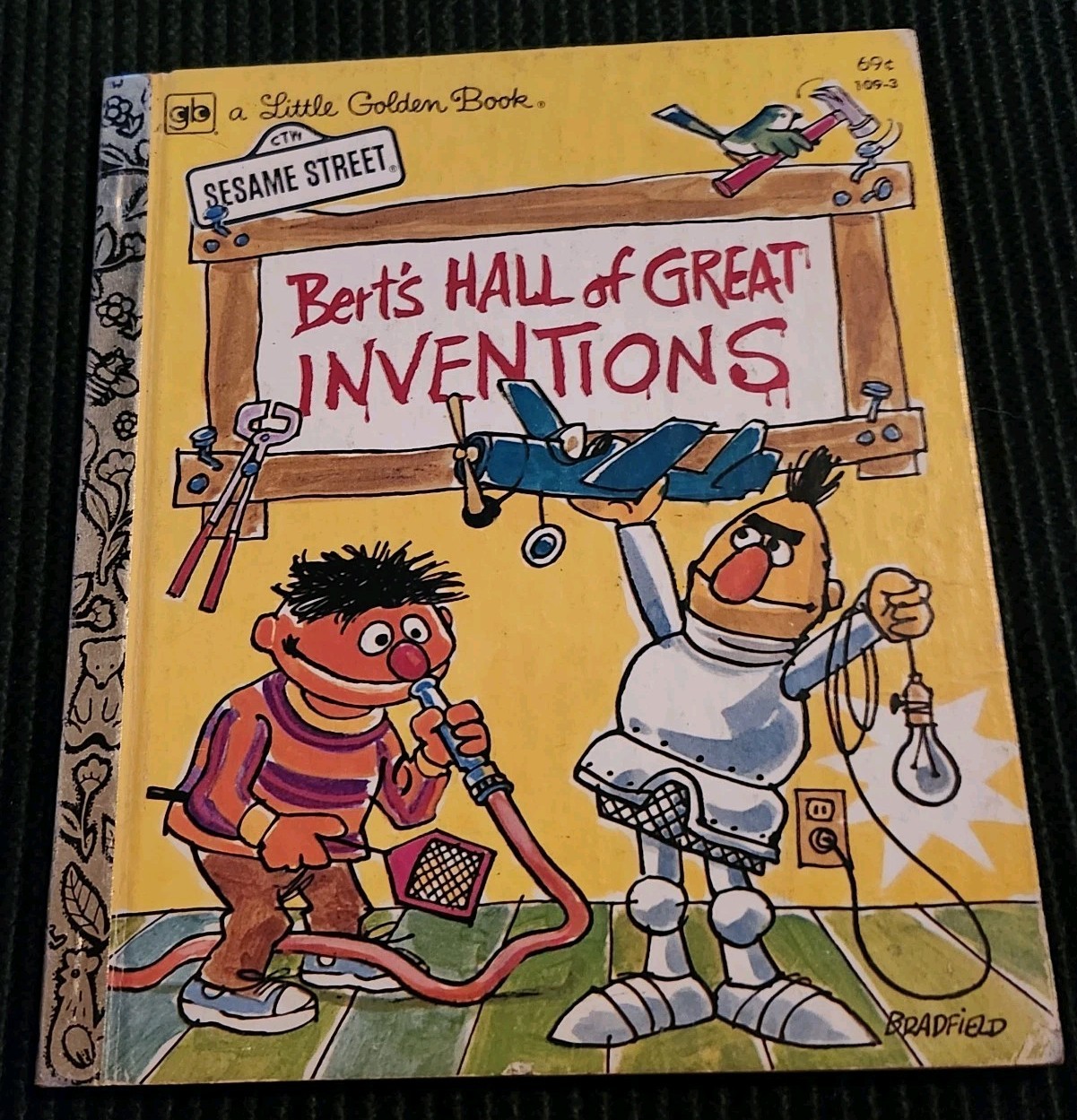 BERT’S HALL OF GREAT INVENTIONS 1979 Vintage A Little Golden Book Sesame Street