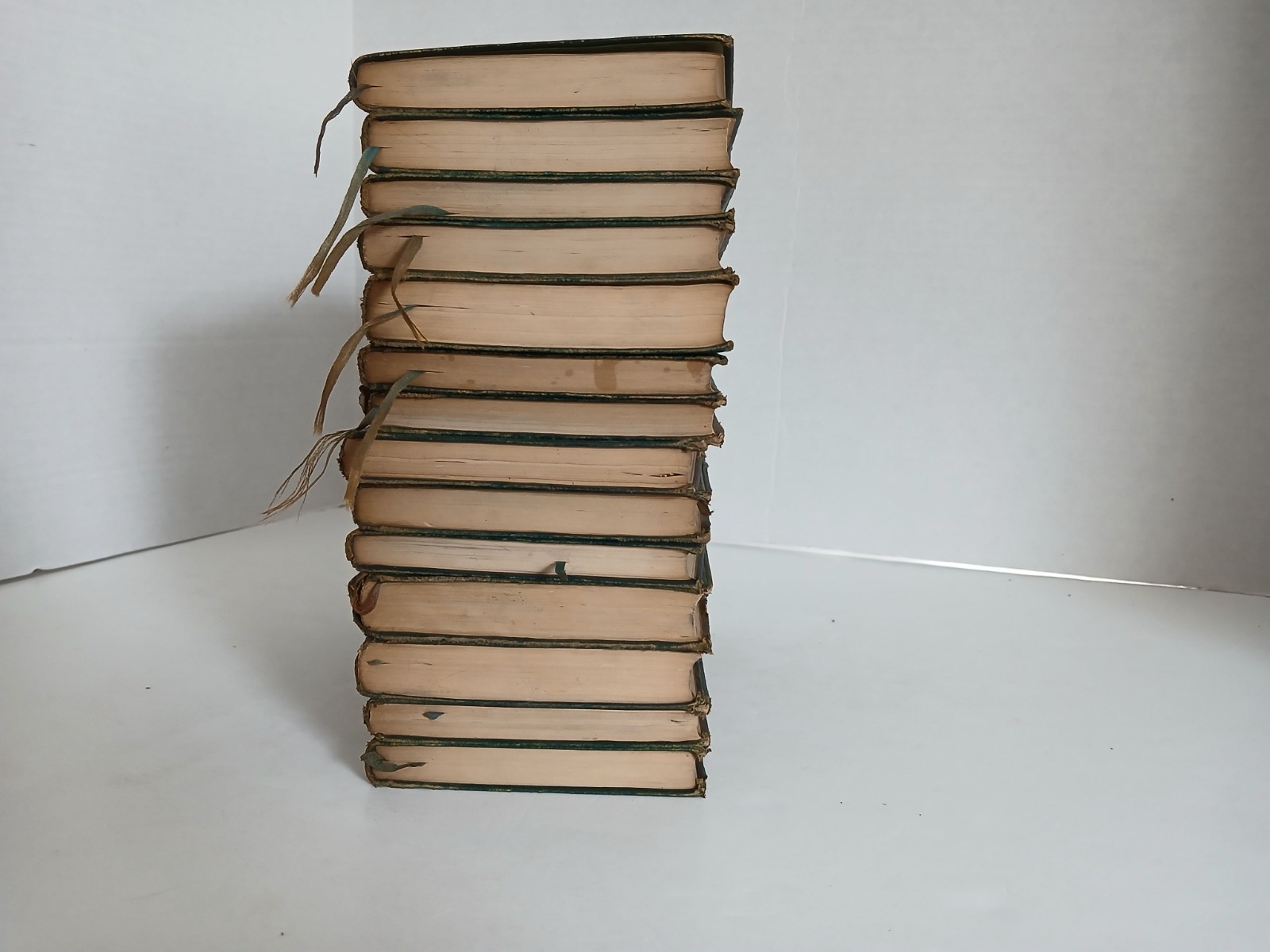 14 GREEN LEATHERBOUND THACKERAY Published by Henry Frowde, Early 1900s.