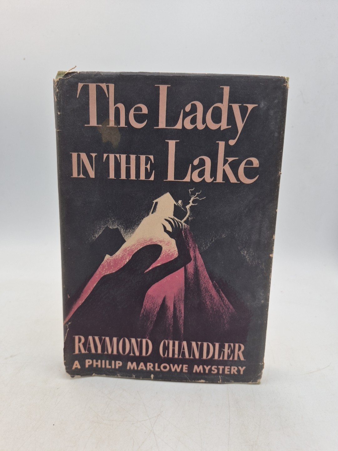 The Lady In The Lake by Raymond Chandler hardcover HCDJ 1943 Worn Read Desc.