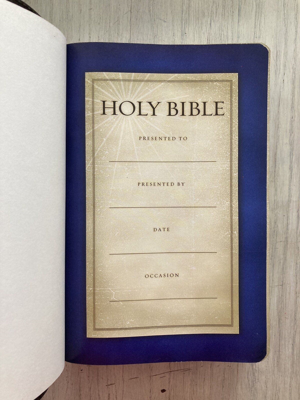 New King James Version Giant Print Edition Two Tone Leather Dark Brown Tan NKJV