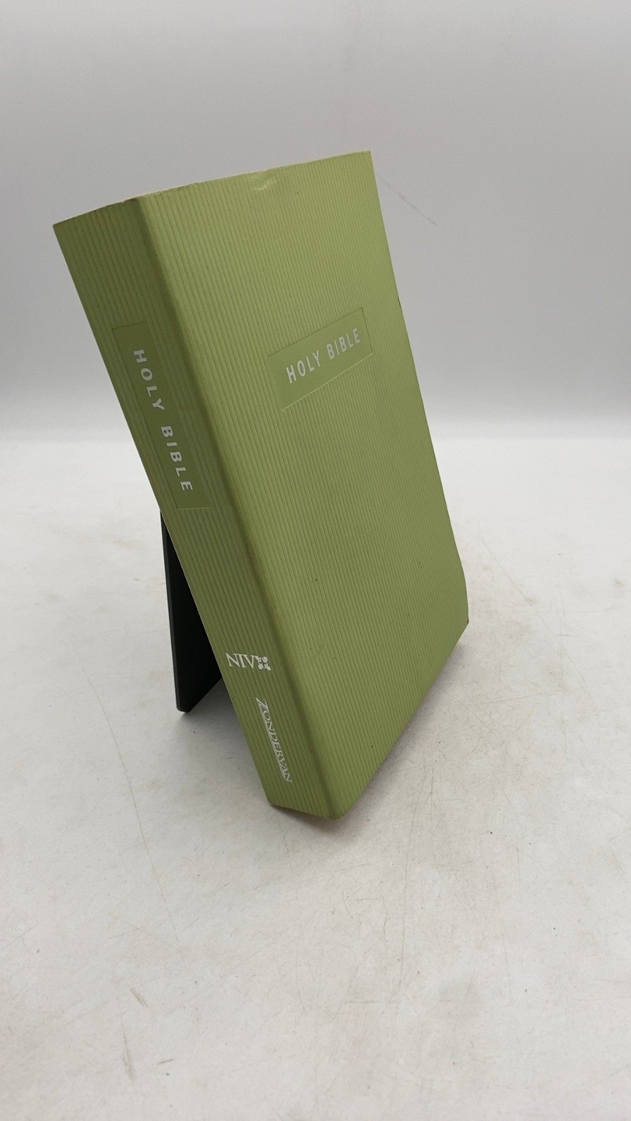 Holy Bible: New International Version Hardcover NIV Gift and Award Bible, Rev…