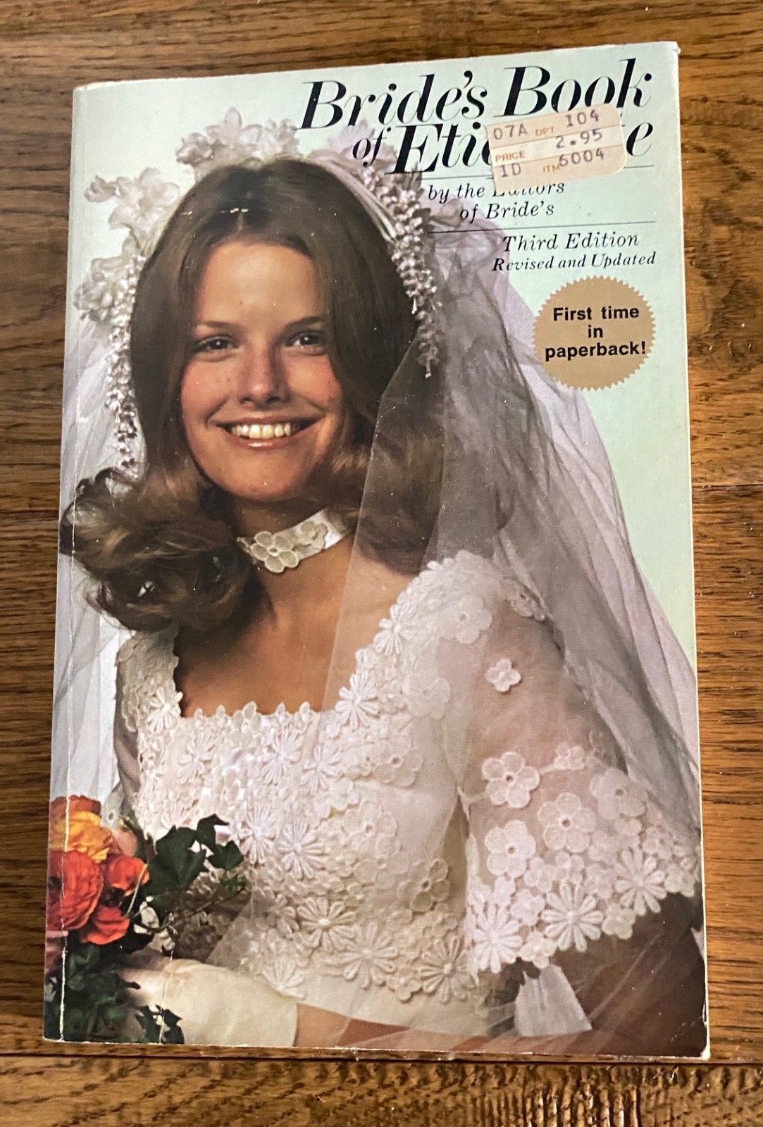 Brides Book of Wedding Etiquette 1973 Soft Cover Vintage Paperback