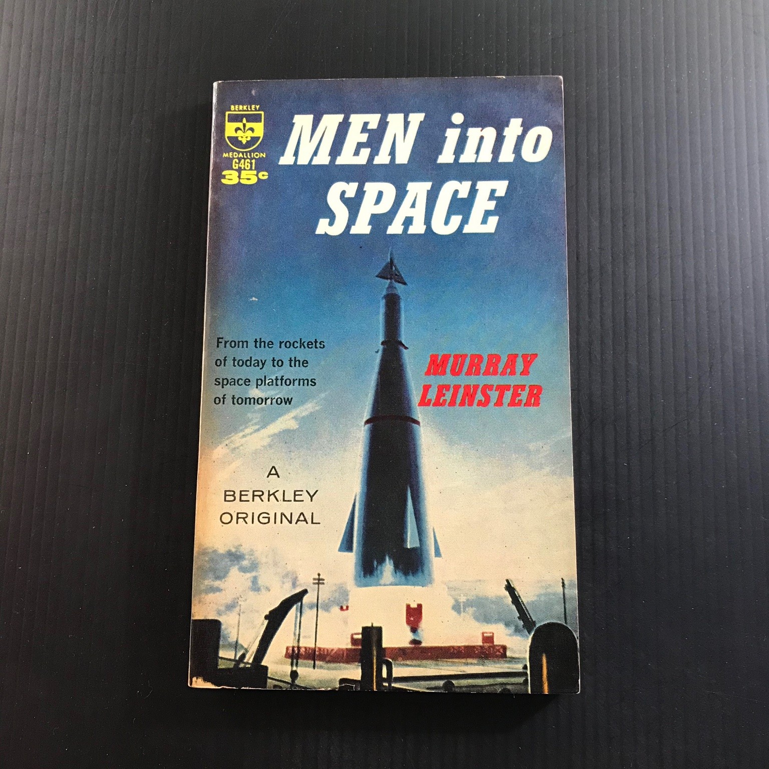 MEN into SPACE Murray Leinster 1960 Berkley Original Sci-Fi TV Tie-in