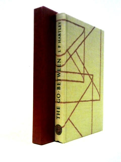 The Go-Between (New Windmills) (L. P. Hartley – 1985) (ID:53979)