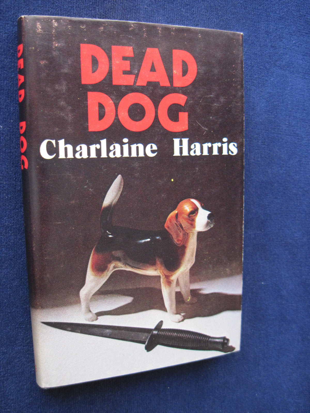 DEAD DOG by CHARLAINE HARRIS 1st Brit Ed of Her 1st Book US Title SWEET & DEADLY