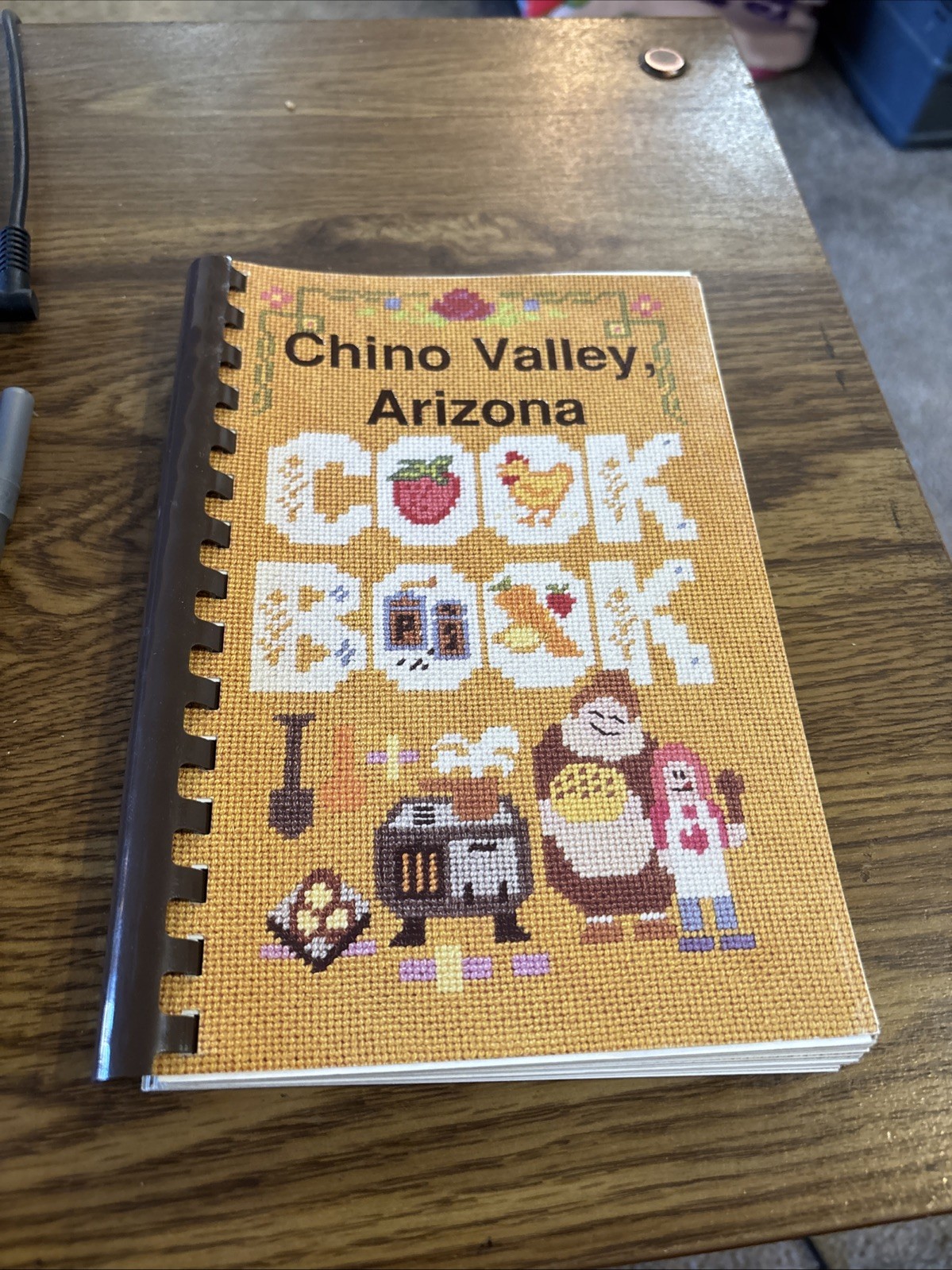 Chino Valley Arizona Cookbook, Lioness Club 1989-90 Comb Binding