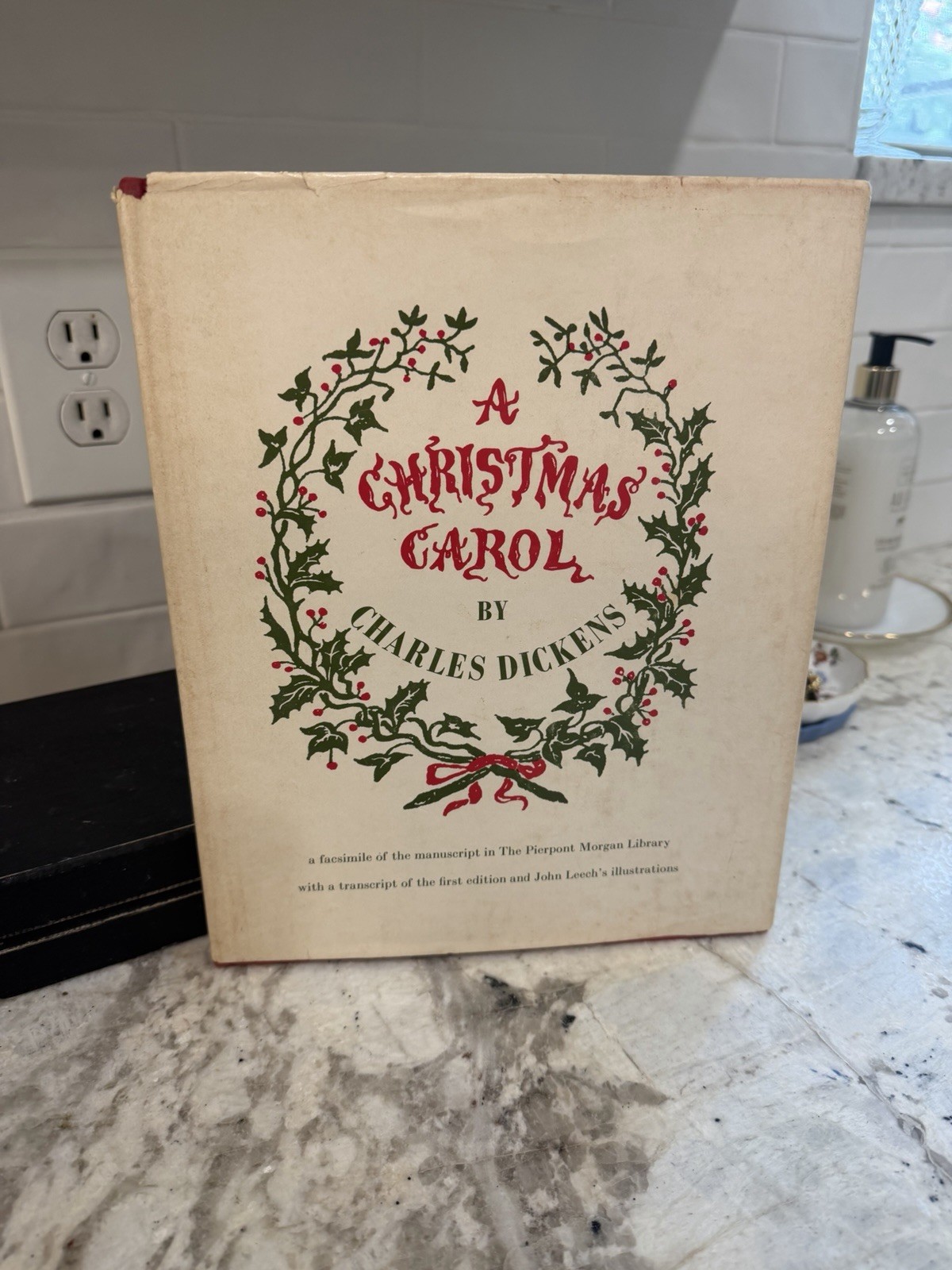 Charles Dickens A Christmas Carol Hardcover Facsimile 1st Illus 1967 Slipcase
