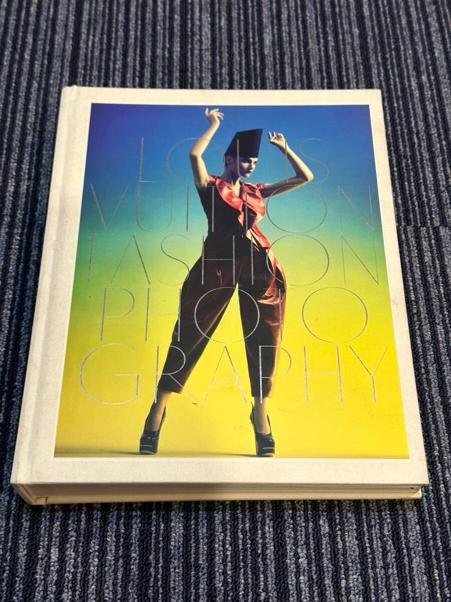 Louis Vuitton Fashion Photography Book (English Edition) – Large Hardcover