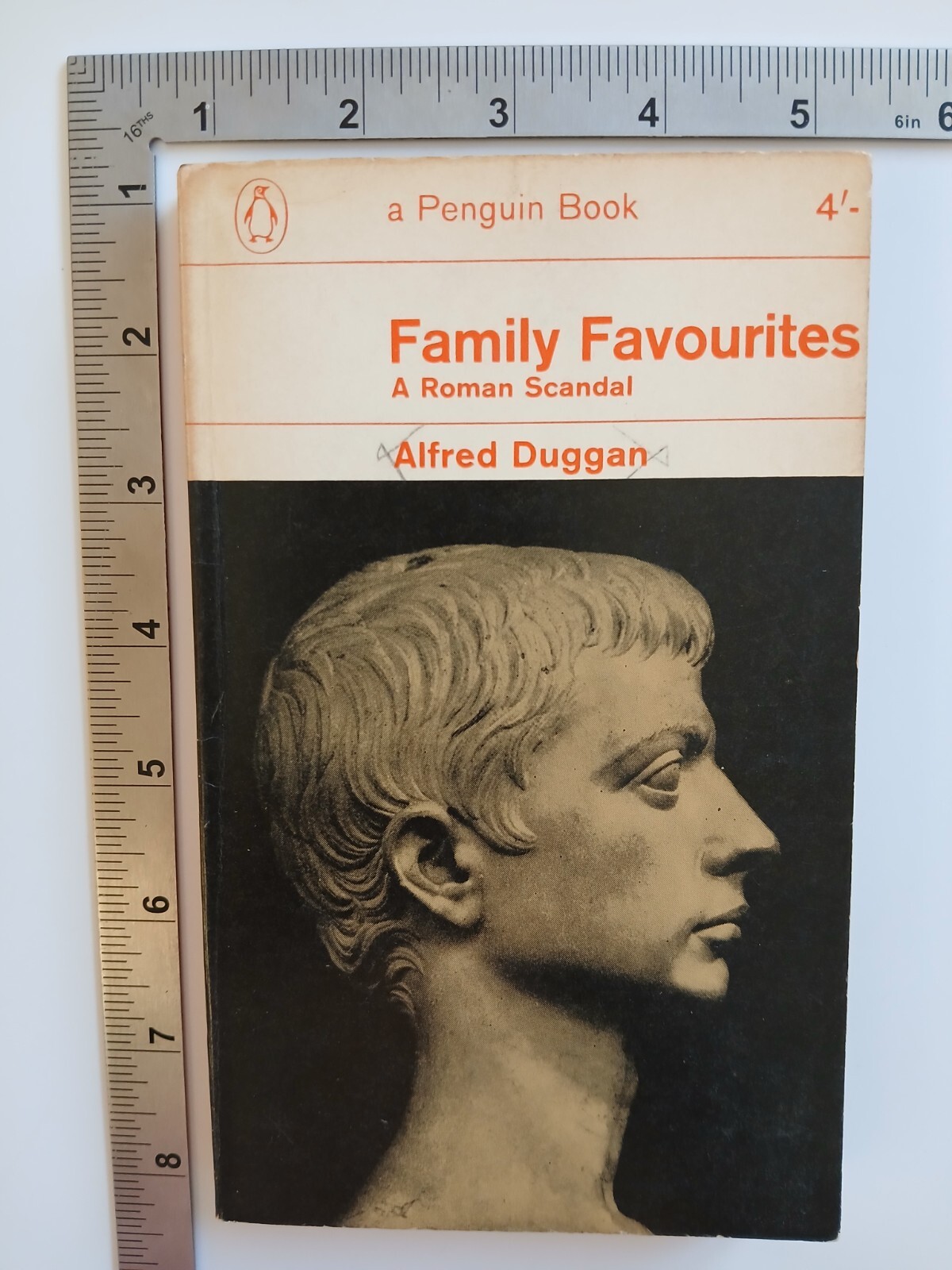 Family Favourites A Roman Scandal Alfred Duggan 1963 Paperback Penguin Books