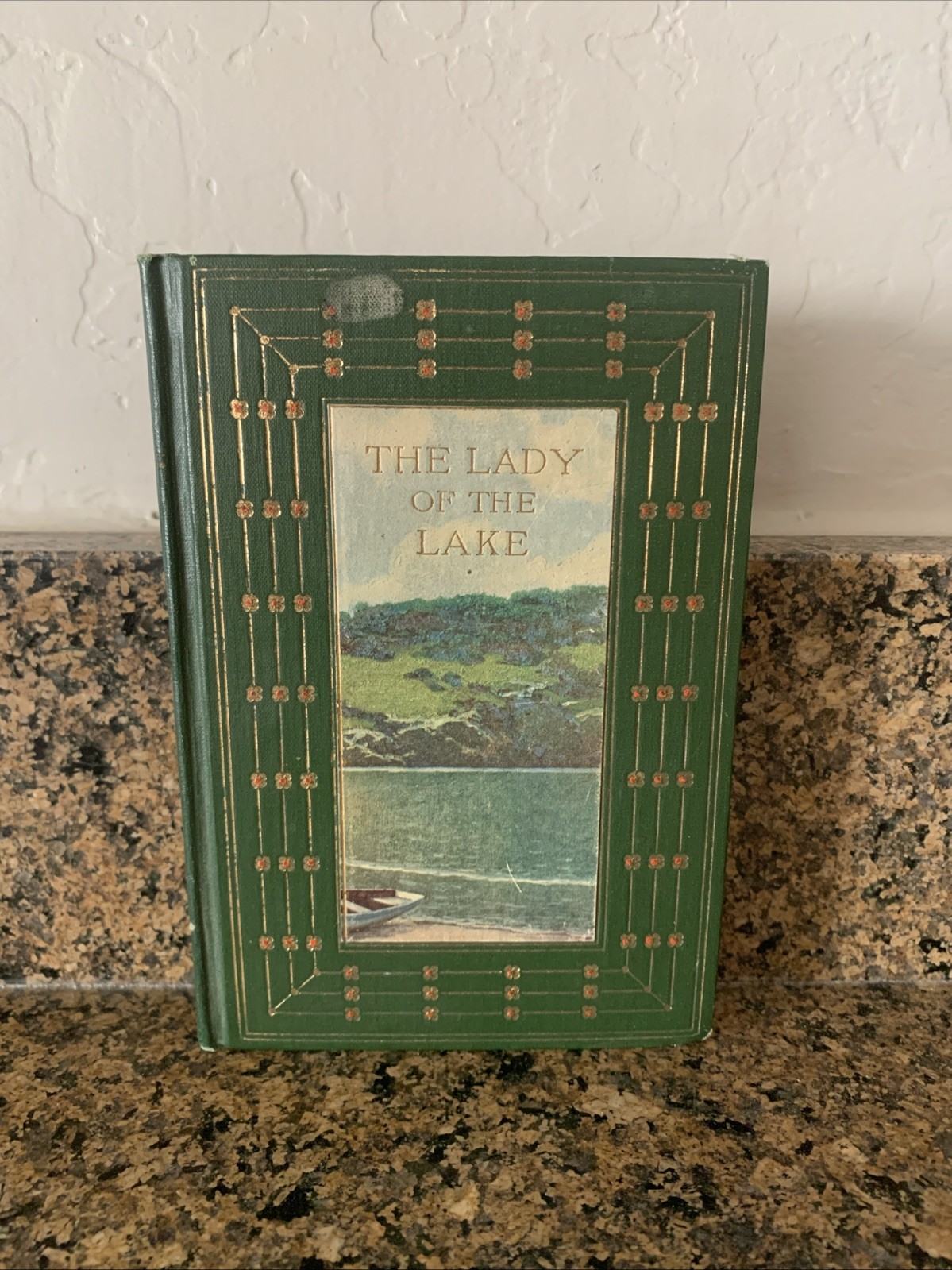 Antique „The Lady of the Lake“ Small Format HC Poetry Book by Sir Walter Scott