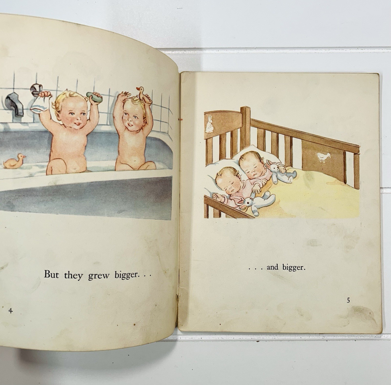 VTG Early Reader -Bigger And Bigger Twins Book Inez Hogan Softcover 1942