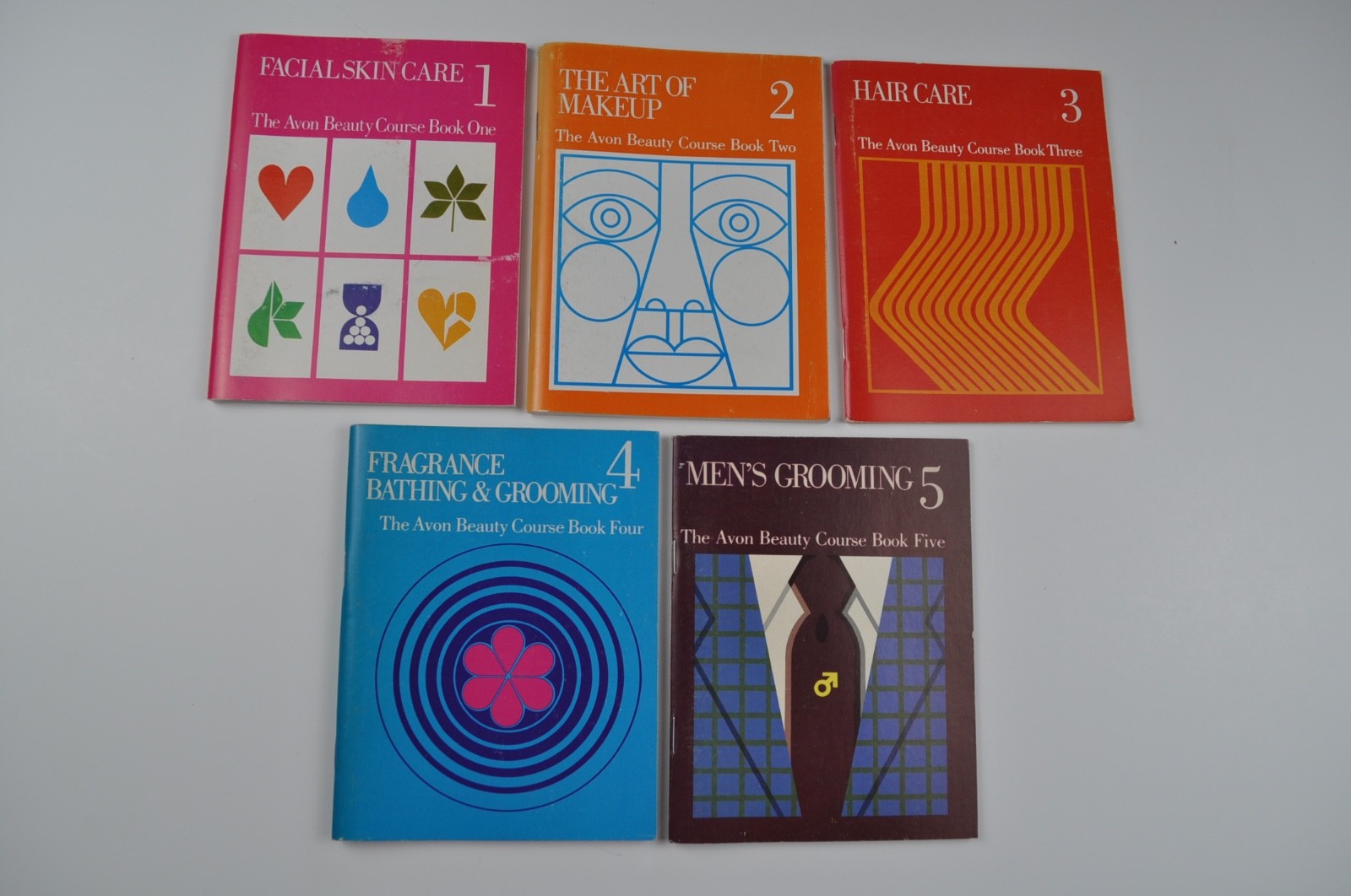 1973 Avon Dealer Beauty Course Book Set 1-5 Skin Hair Makeup Grooming Fragrance
