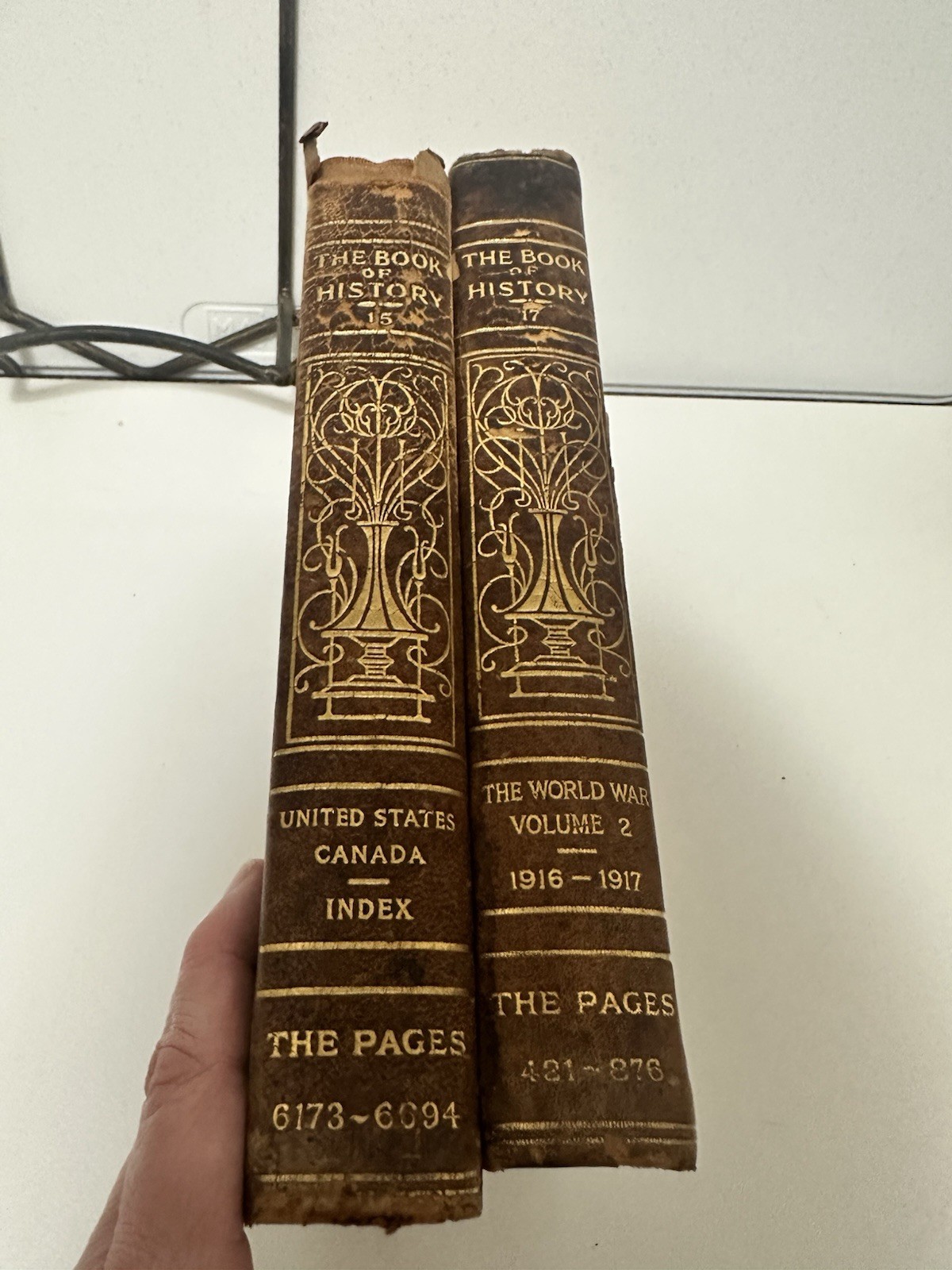 Book Of History 2 Volumes: World War And US And Canada From 1915 And 1920