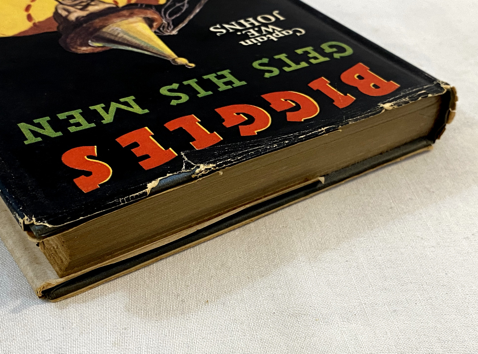 Biggles Gets His Men W.E. Johns 1st Ed. 1950 HCDJ
