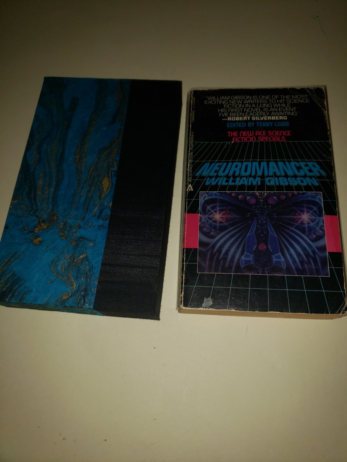 SIGNED NEUROMANCER 1ST PRINTING PAPERBACK ORIGINAL ACE 1984 WILLIAM GIBSON Hugo