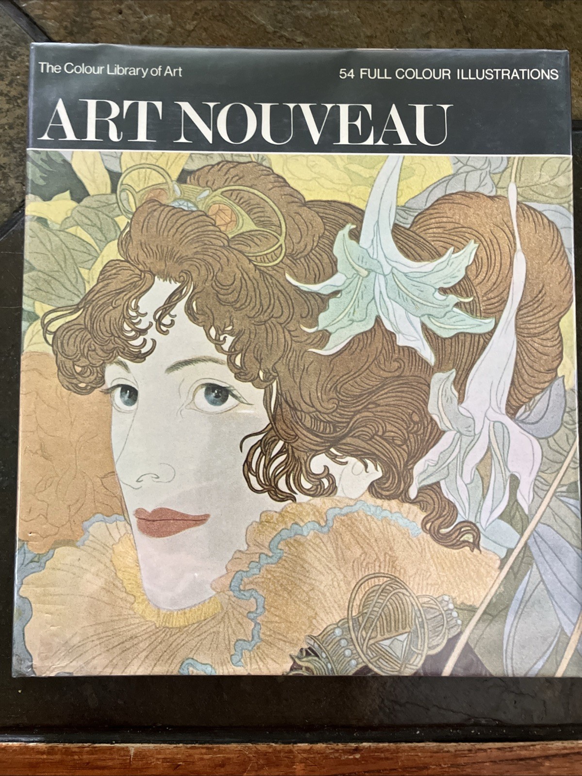 ART NOUVEAU by Martin Battersby – HC c1969 54 color illustrations + 40pp DJ