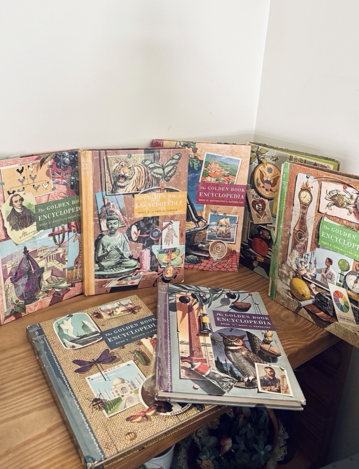 Vintage 1959 Golden Book Encyclopedia, 7 Volume Hardcover ~ See Description