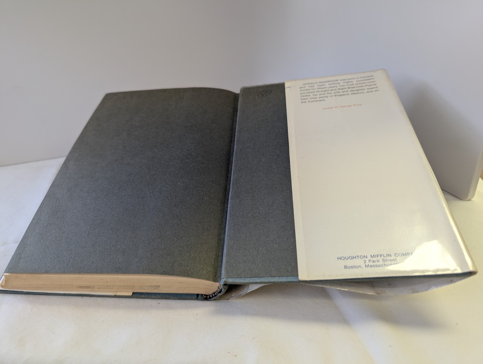 The Kyle Contract Donald MacKenzie 1970 First Printing HCDJ Thriller Suspense