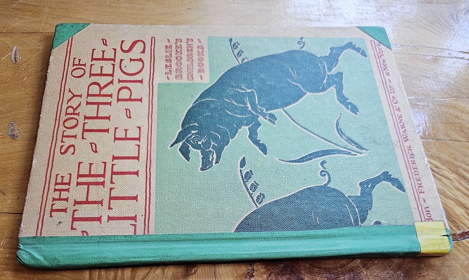 The Story Of The Three Little Pigs Leslie Brooke Frederick Warne & Co. 1930s
