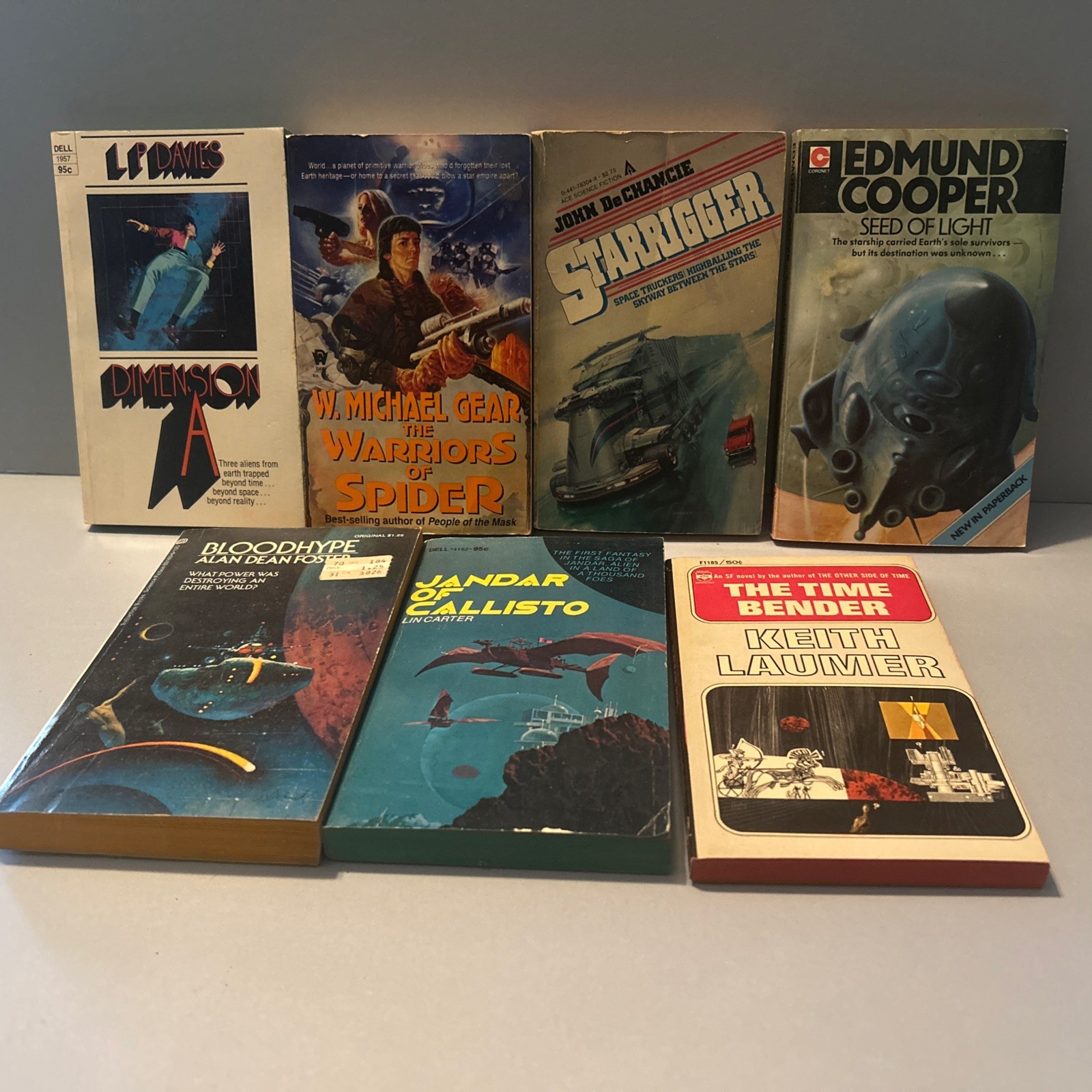 Lot of 7 Vintage Sci-Fi- Fantasy Paperback Books Various Mixed- Preowned