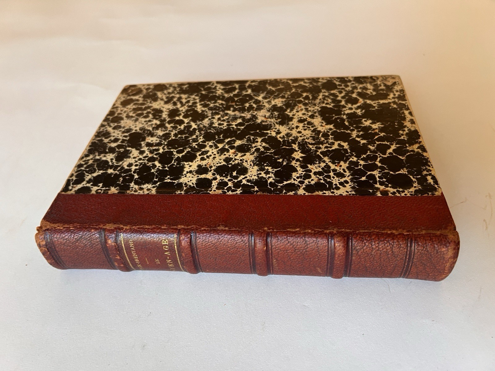 1922 Le Moyen Age Frantz Funck-Brentano French History Book Hachette Leather