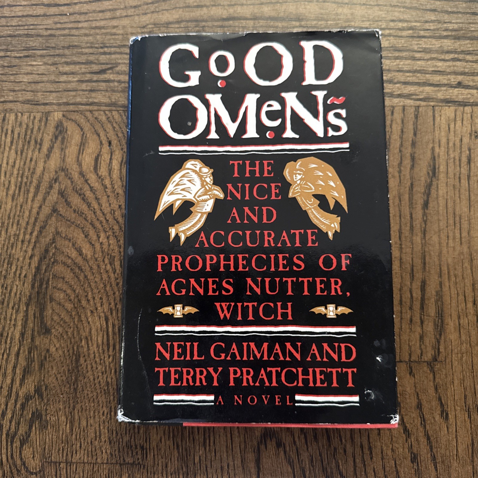 Good Omens By Neil Gaiman & Terry Pratchett BCE Book Club Edition