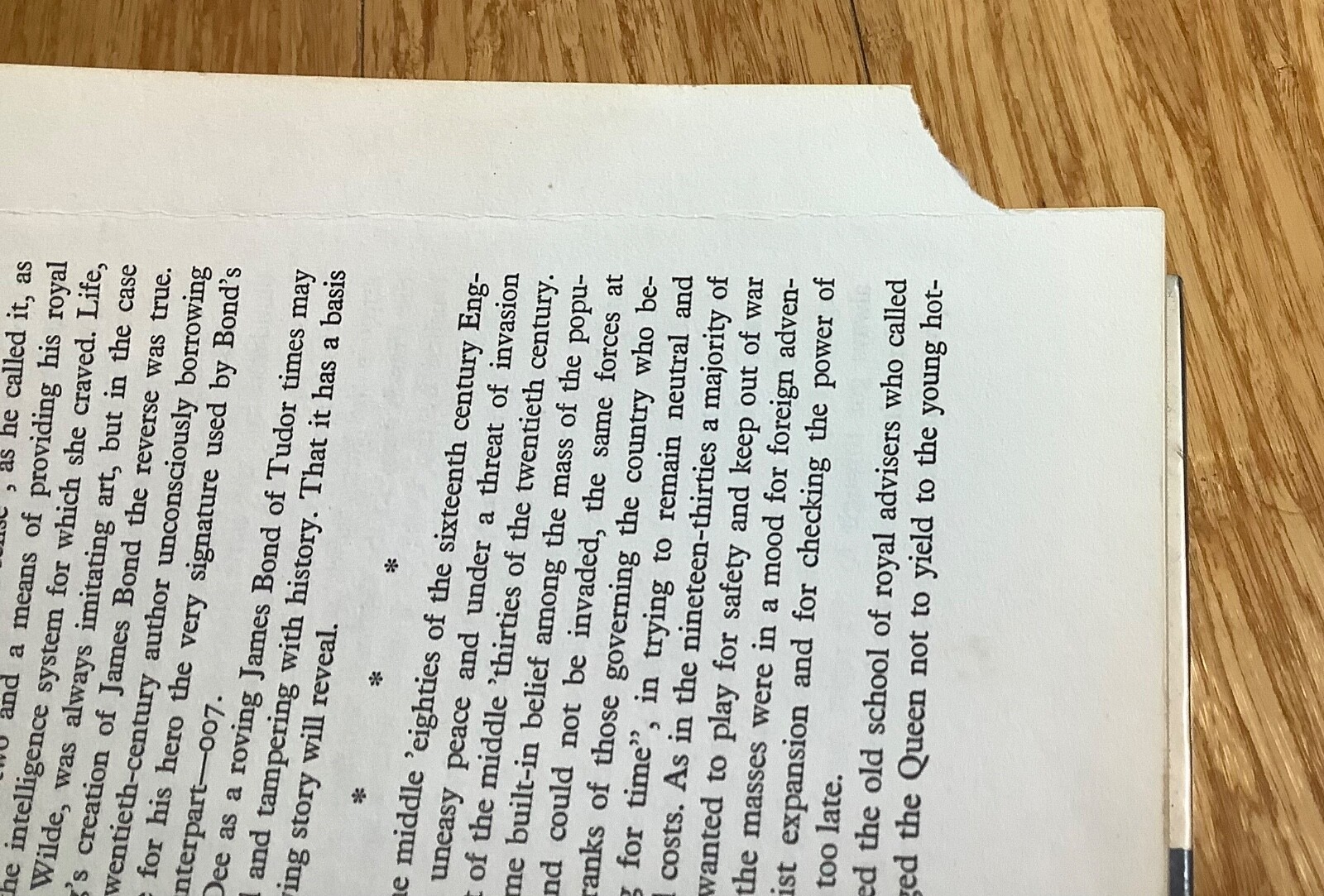 John Dee: Scientist, Geographer, Astrologer & Secret Agent – Deacon – 1968