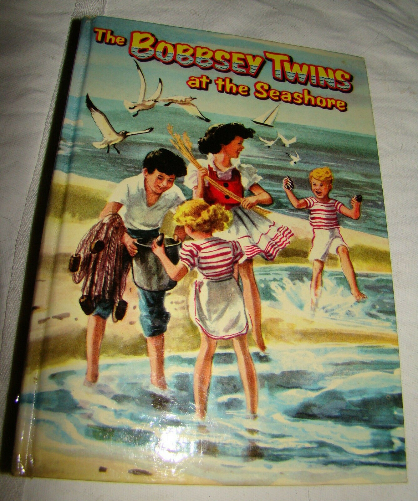 Vtg 1960s THE BOBBSEY TWINS AT SEASHORE Laura Lee Hope~Janet Laura HC Scott Book