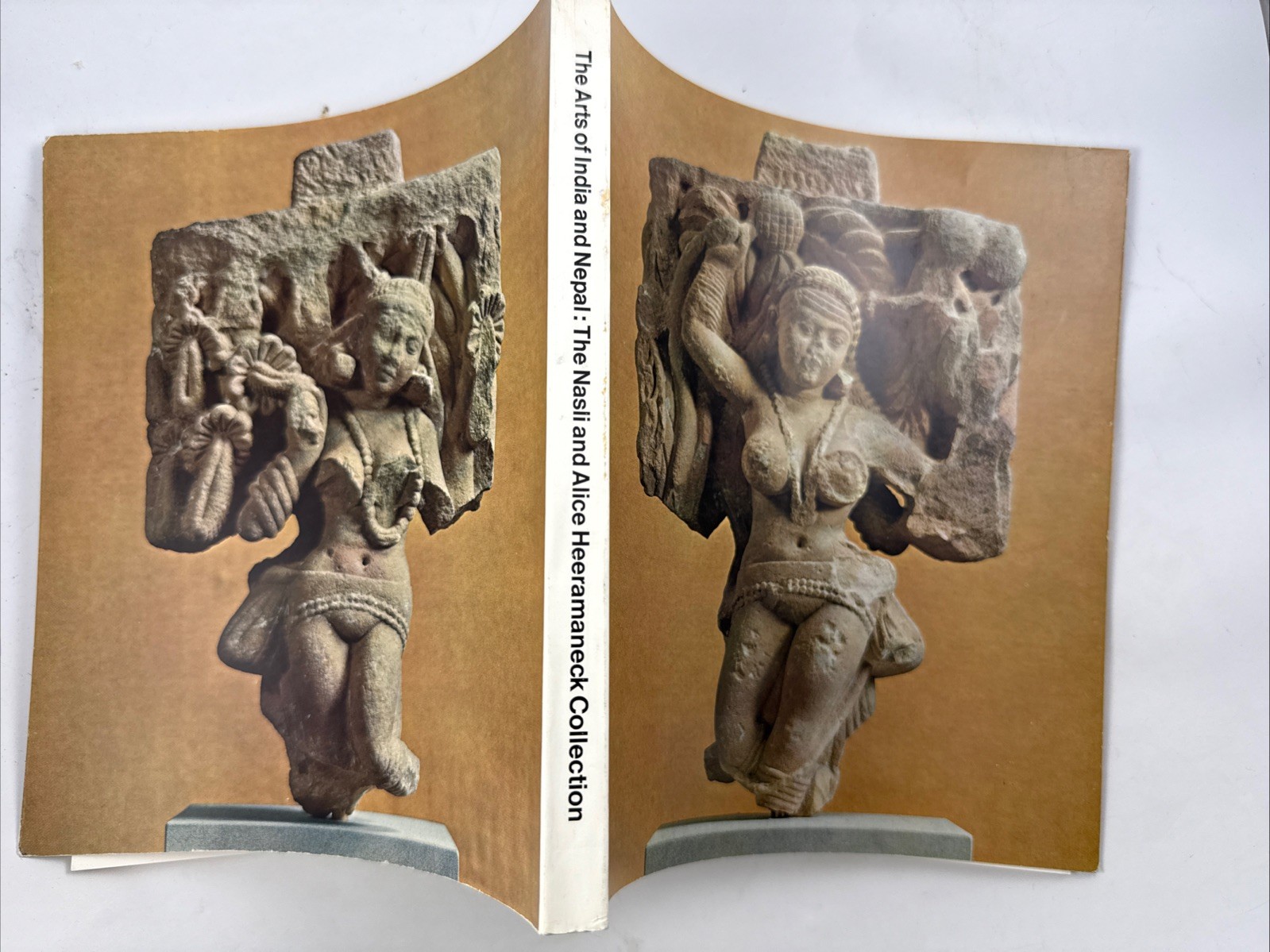 The Arts of India and Nepal: The Nasli and Alice Heeramaneck Coll. / MFA Boston