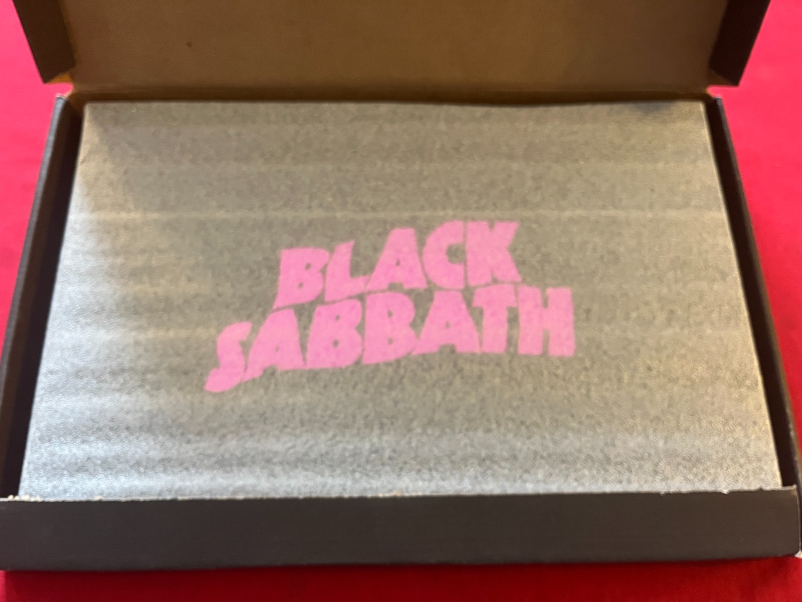 BLACK SABBATH LIMITED EDITON THE END 2016 TOUR VIP BOOK NUMBERED #