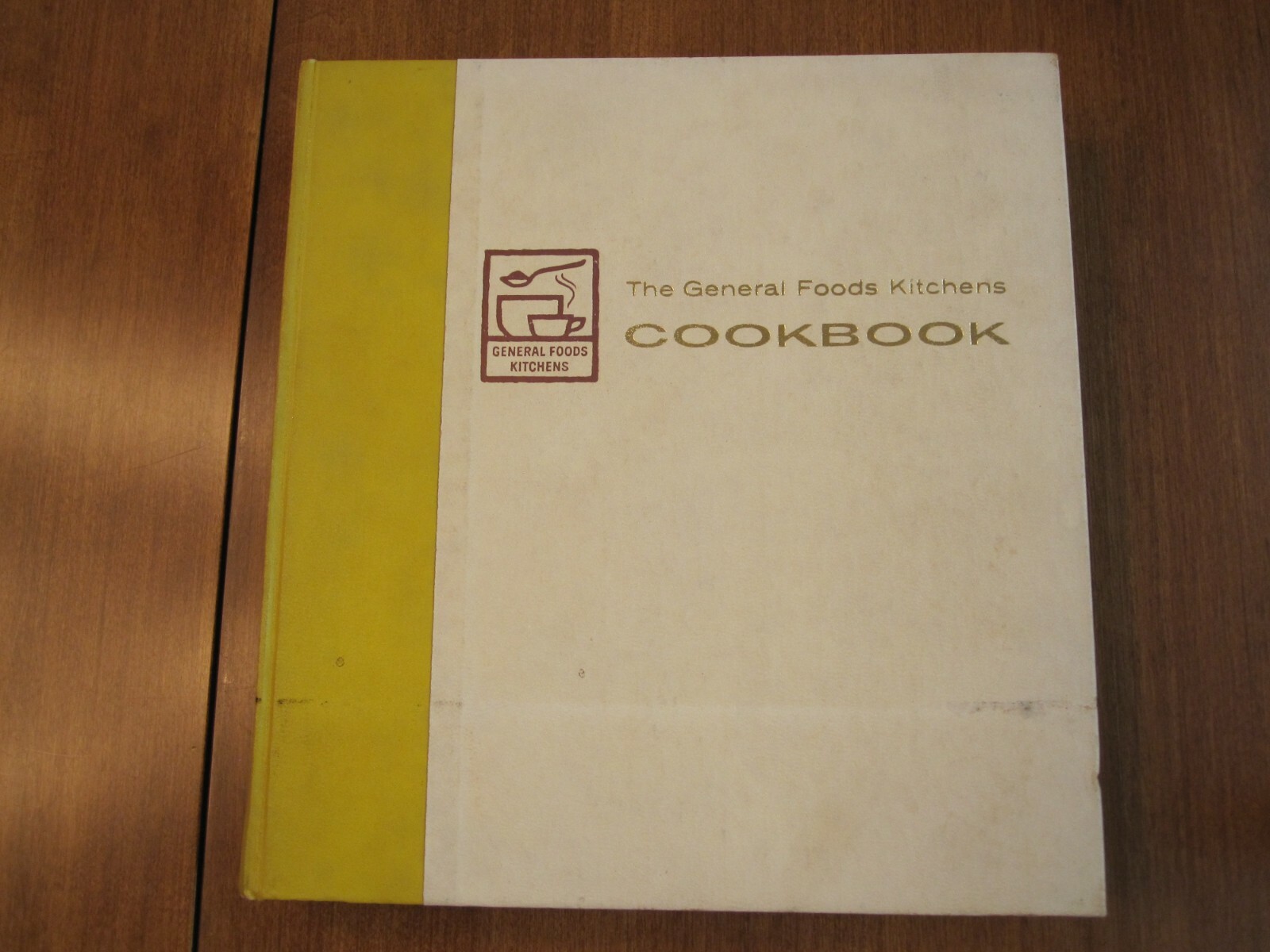 1959 THE GENERAL FOODS KITCHENS HARDCOVER COOKBOOK