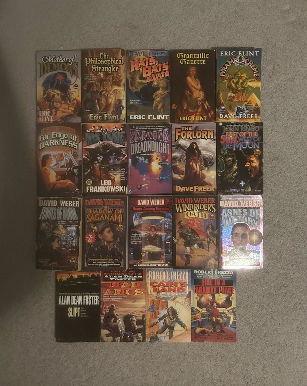 19 Vintage Fantasy / Sci-Fi Paperback Book Lot Eric Flint David Weber Frezza +