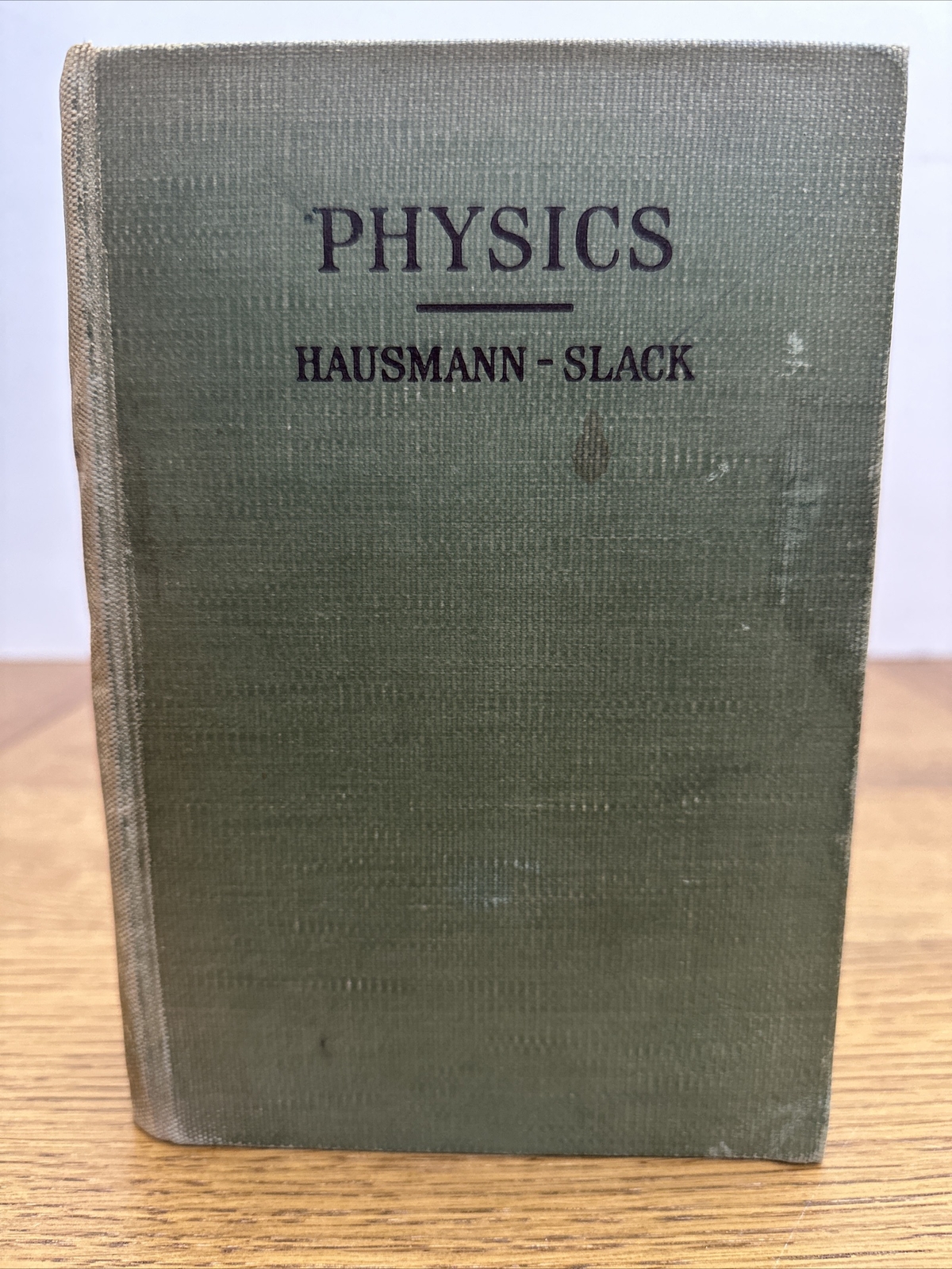 { Physics } By Hausmann-Slack D. Van Nostrand Co. Second Ed. Dec. 1946 W/ Answer