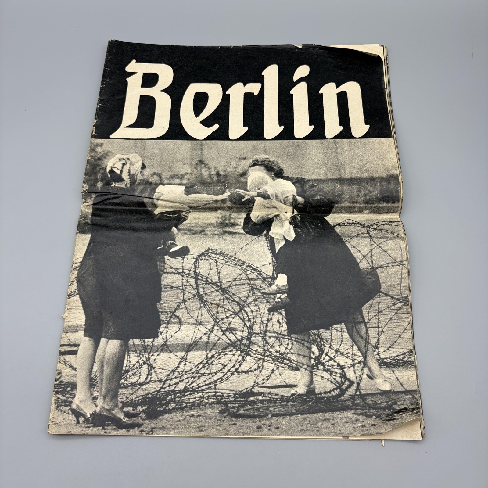 VTG 1961 Berlin Wall Publication Ullstein Germany Illustrated Peter Boenisch HTF
