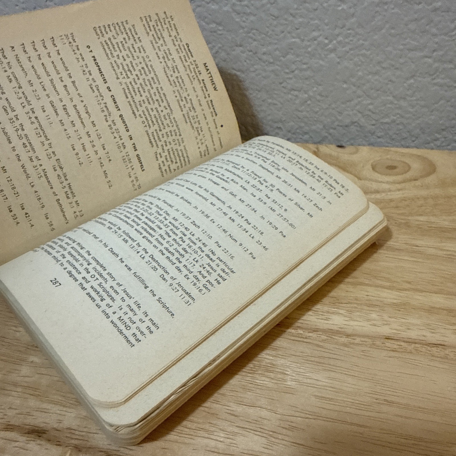 Pocket Bible Hand Book by Henry Hampton Halley (1944) 16th Edition