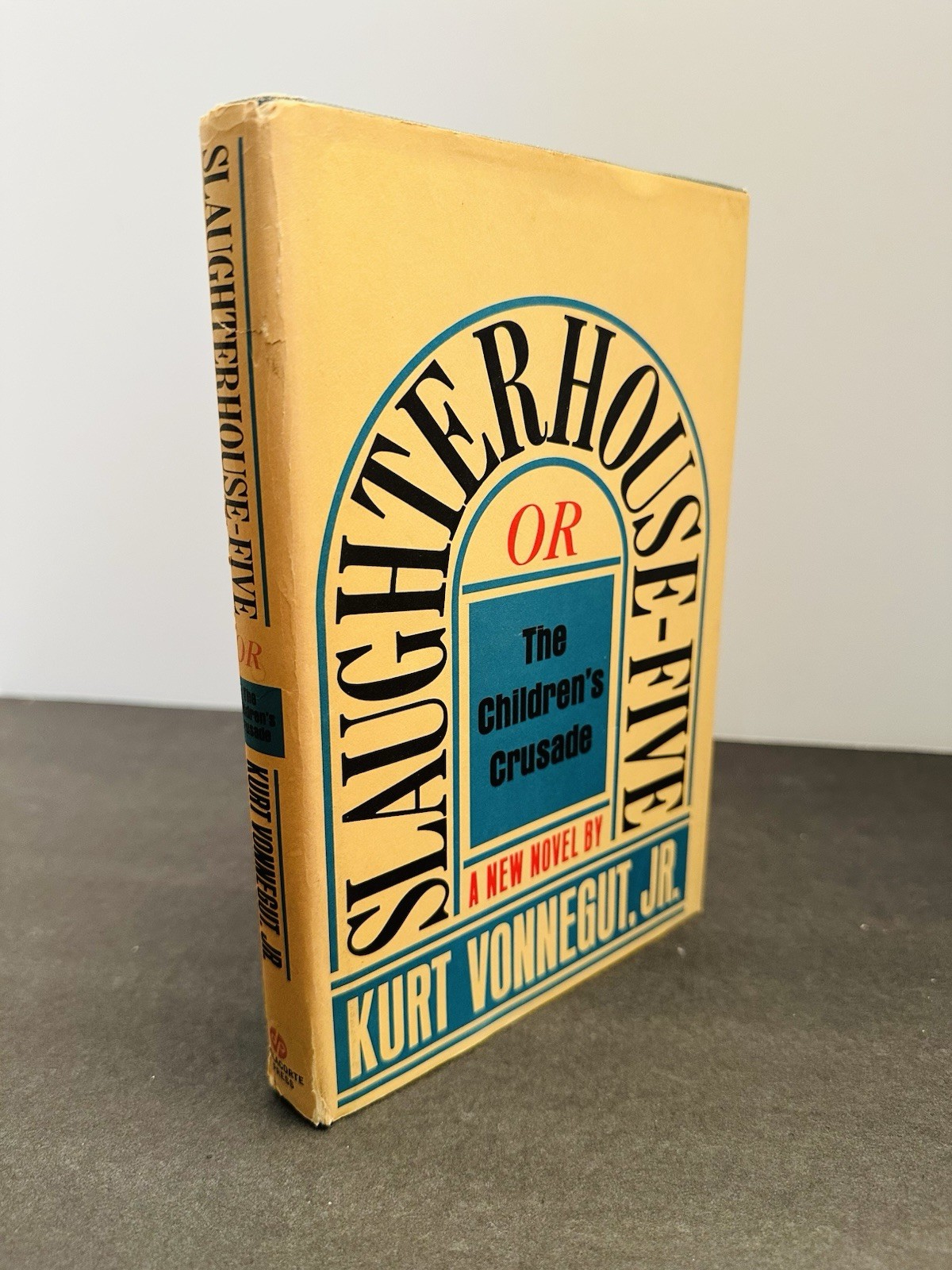 Slaughterhouse-Five by Kurt Vonnegut Jr (1969) Book Club Edition Hardcover Novel