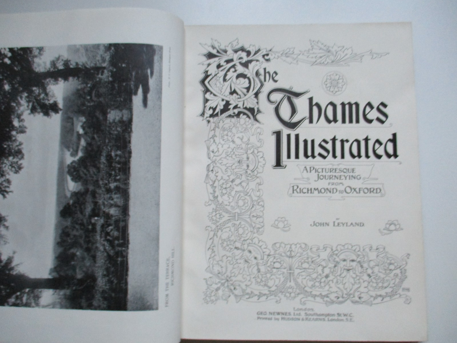 C1900? THE THAMES ILLUSTRATED John Leyland RICHMOND TO OXFORD River BINDING