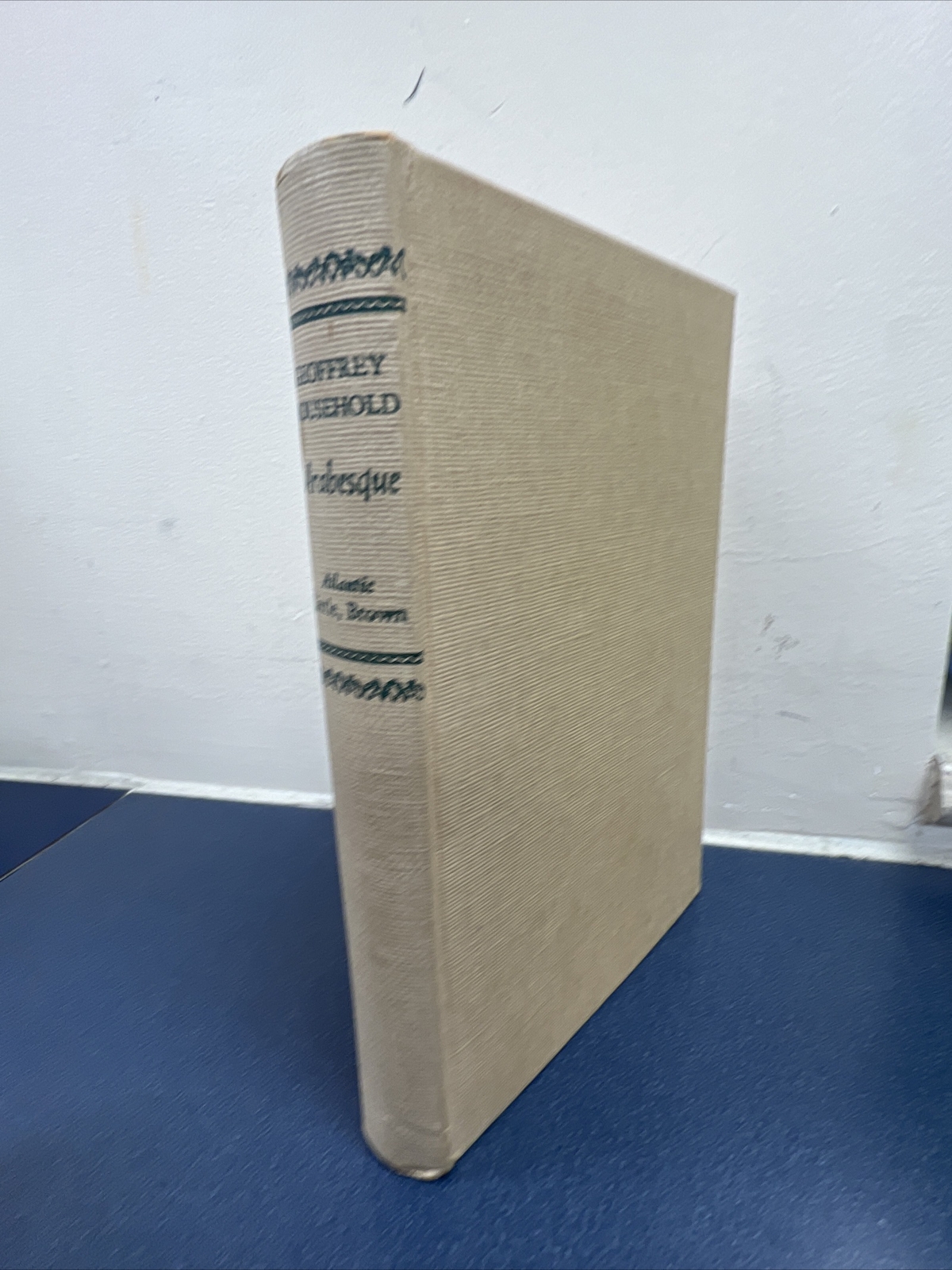 ARABESQUE By Geoffrey HOUSEHOLD 1948 HARDCOVER Vintage Beige Book