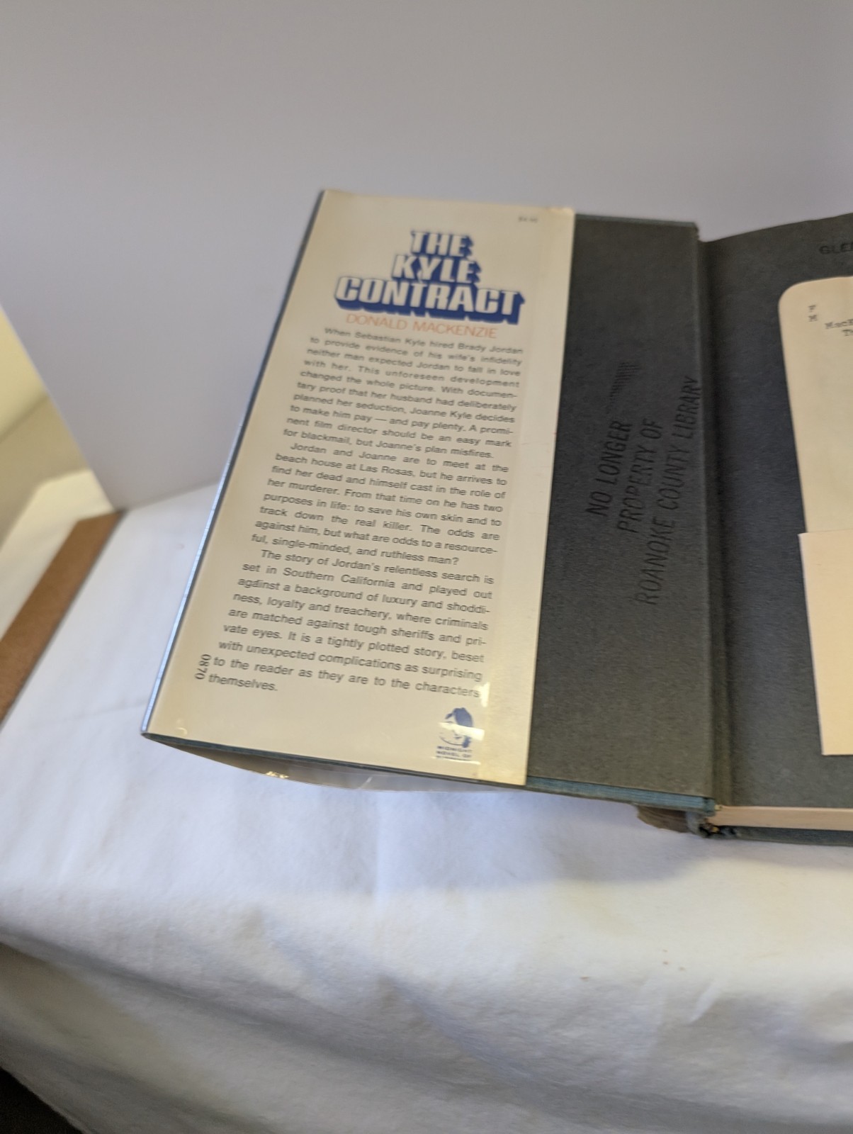 The Kyle Contract Donald MacKenzie 1970 First Printing HCDJ Thriller Suspense