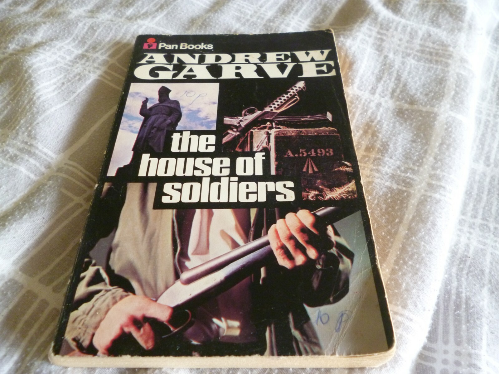 ANDREW GARVE THE HOUSE OF SOLDIERS 2nd ed. PAN BOOKS 1971