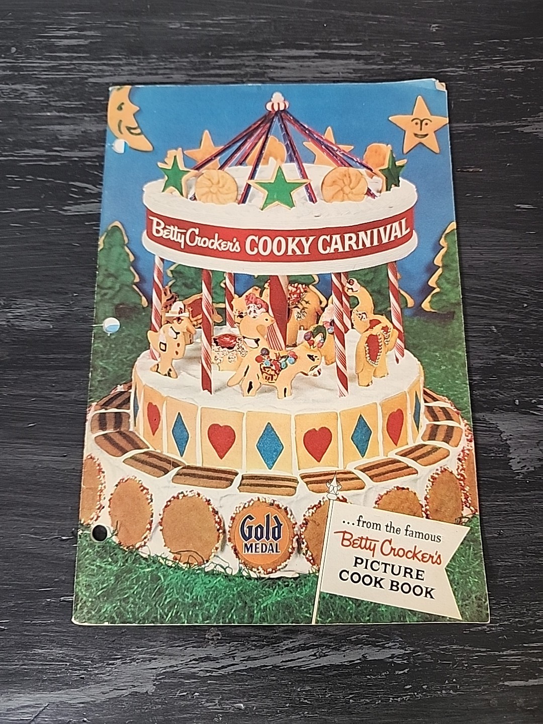 VTG 1957 General Mills Betty Crockers Cooky Carnival From The Picture Cookbook