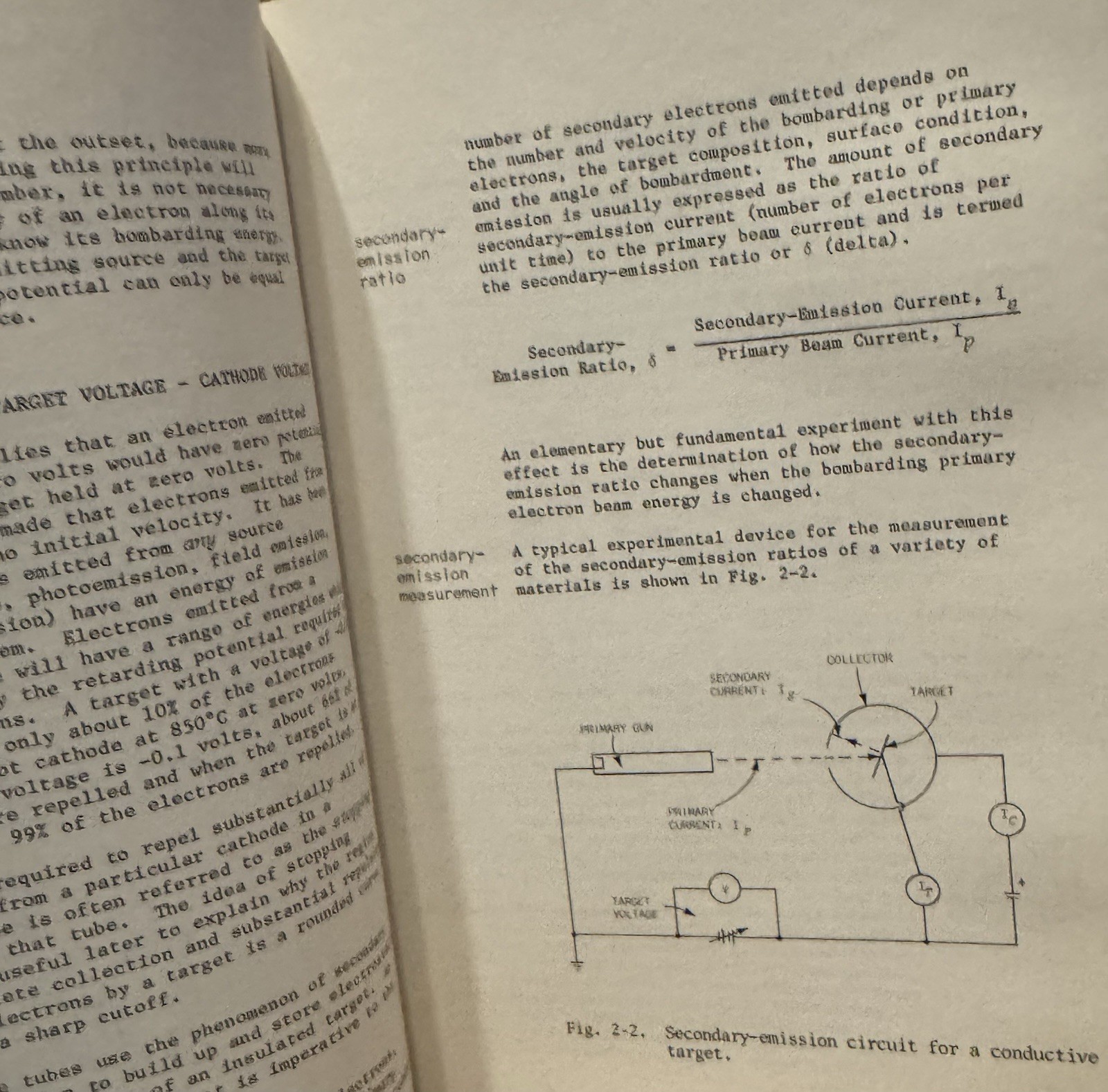 1969 Tektronix Circuit Concepts Storage Cathode-Ray Tubes circuits 6×9 123 Pag