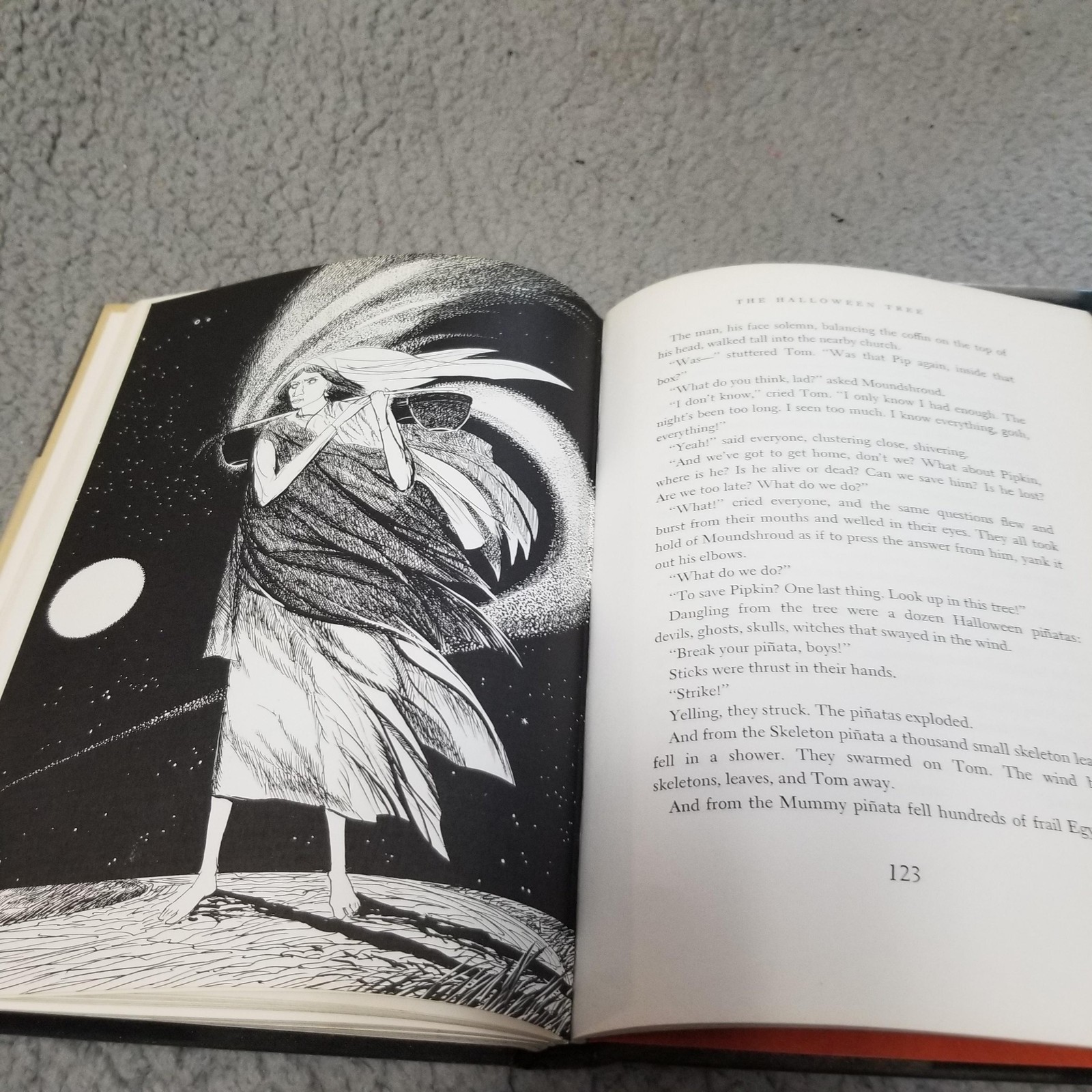 THE HALLOWEEN TREE~SIGNED WITH A DRAWING BY RAY BRADBURY, 1ST/1ST, FINE/NR FINE