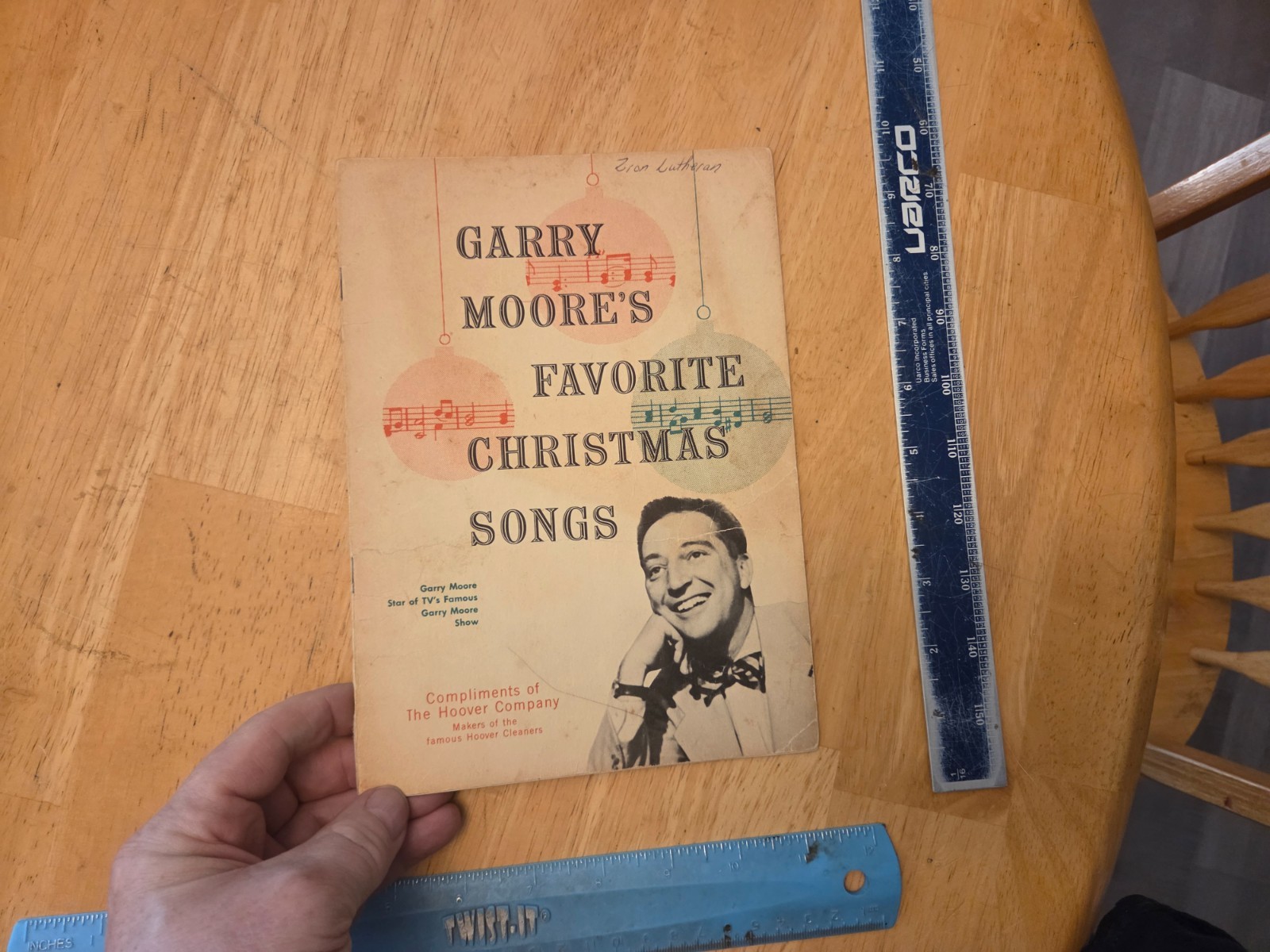 Garry Moore’s Favorite Christmas Songs – 1953 Hoover Company Songbook