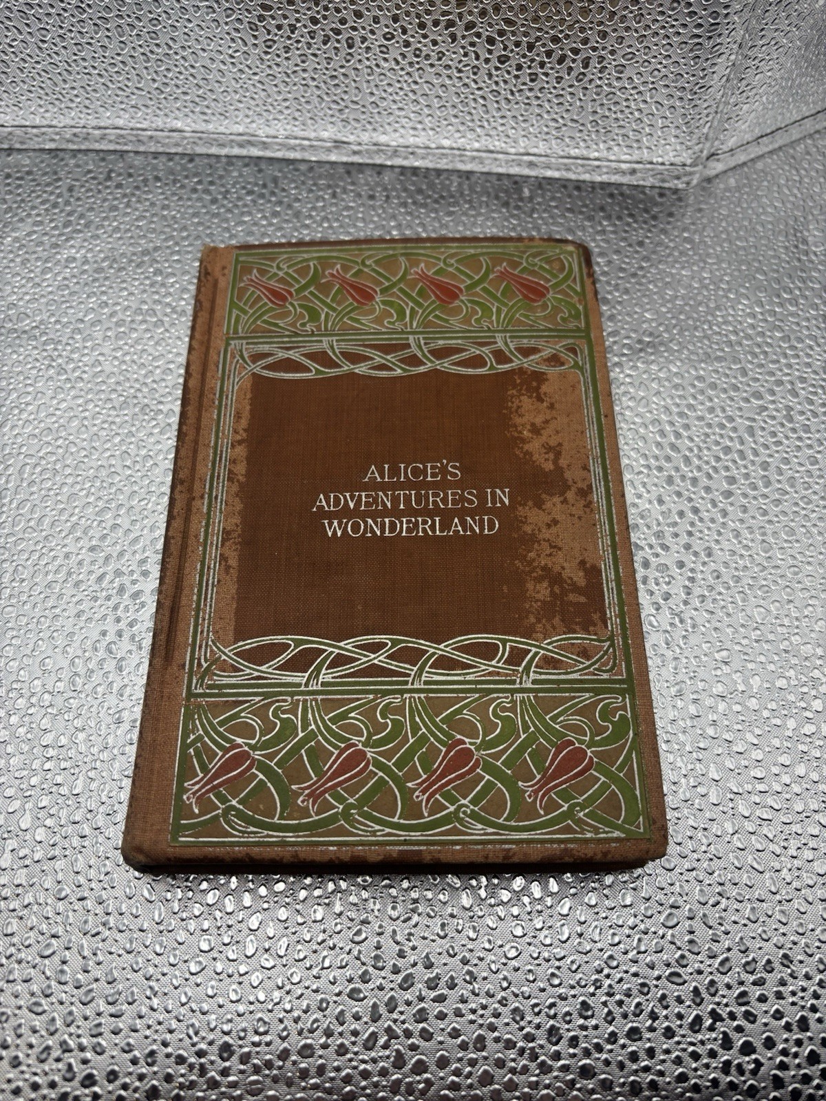 Lewis Carroll Alice’s Adventures in Wonderland 1901 La Belle Fleur series