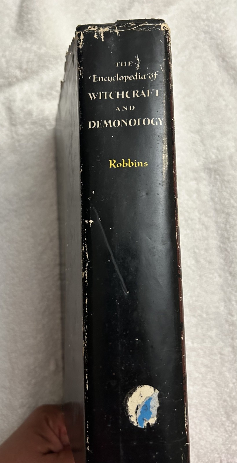 The Encyclopedia of Witchcraft and Demonology Rossell Hope Robbins 1959 Book Clu
