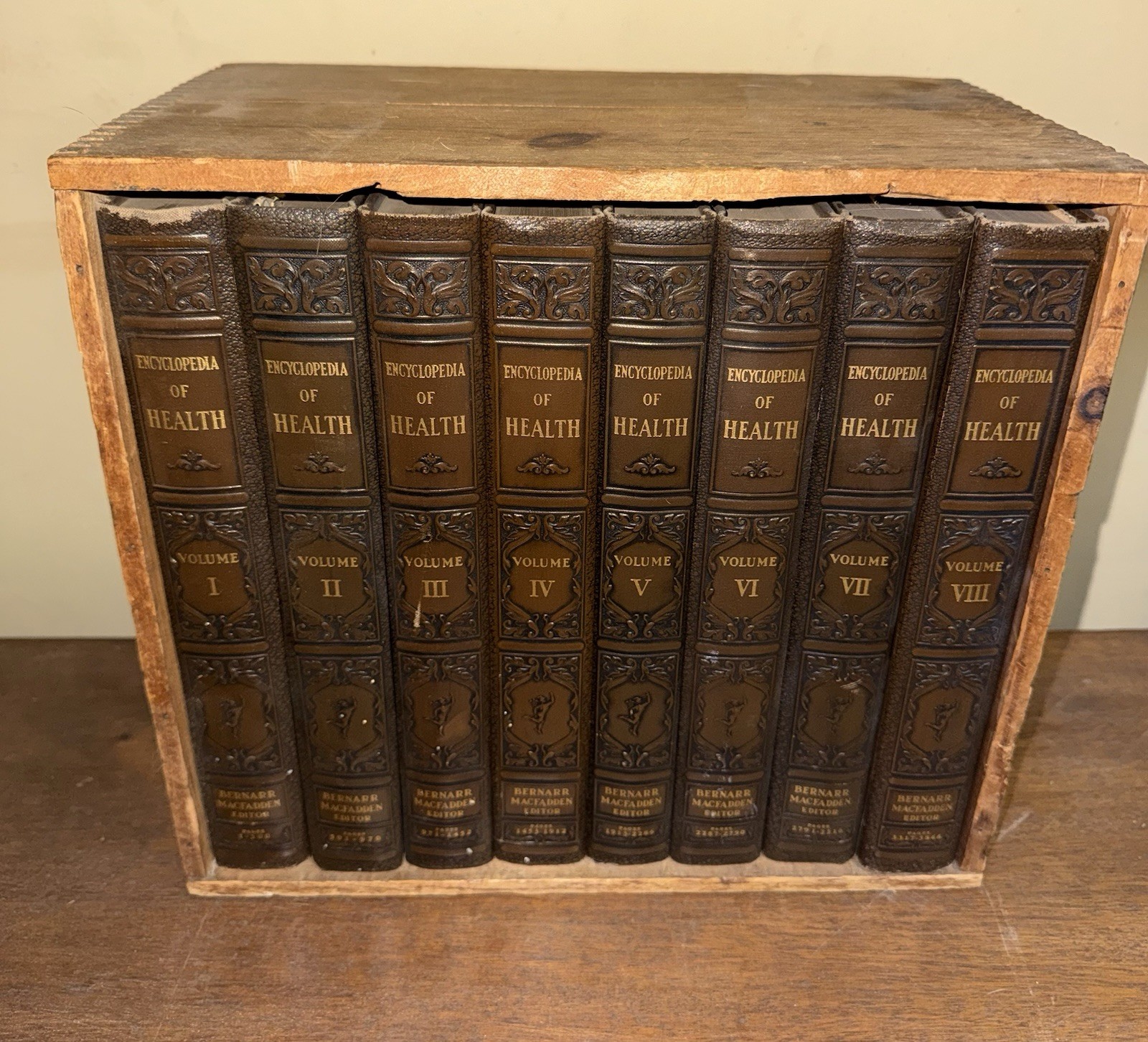 Bernarr McFadden Encyclopedia of Health Volume 1-8 Full Set With Wooden Box 1933