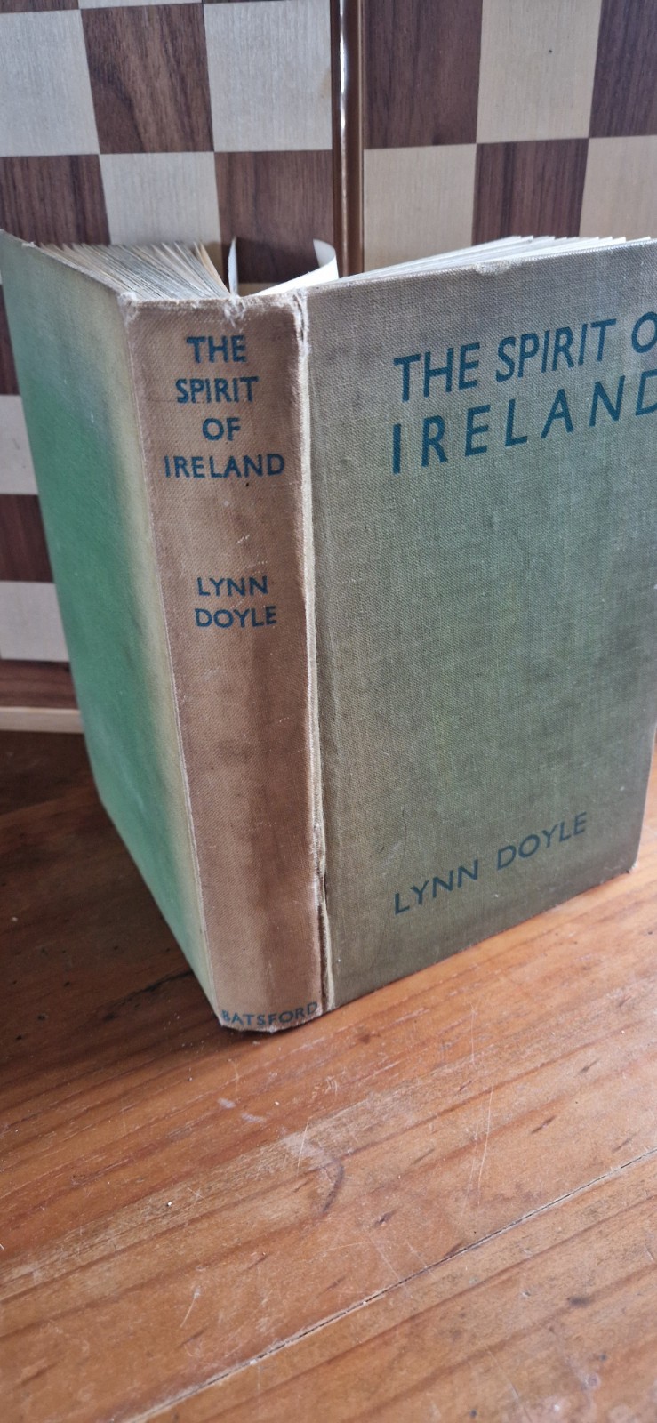 The Spirit of Ireland Lynn Doyle B. T. Batsford 1936 (Drawings by Brian Cook)