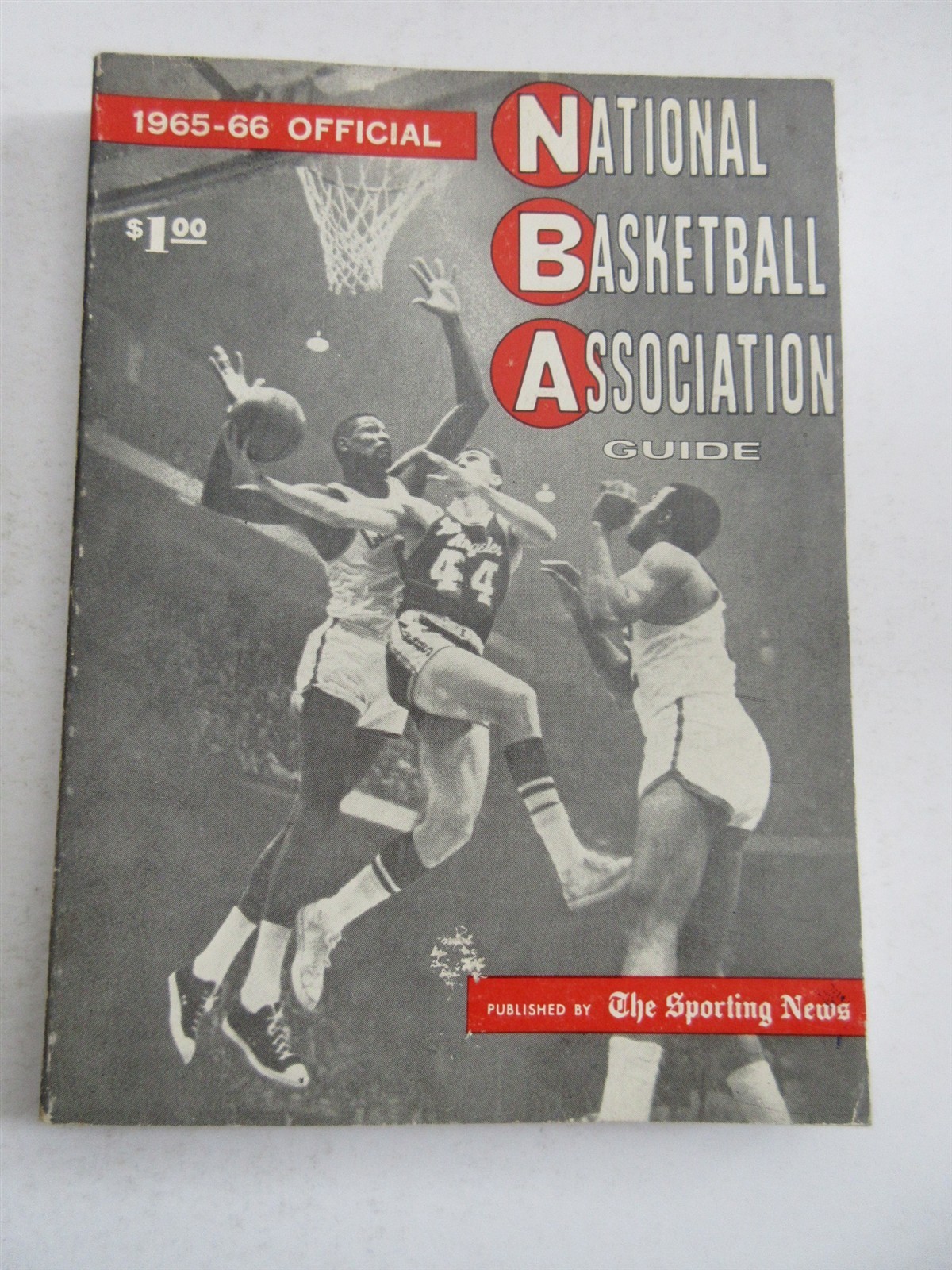 1965-1966 NBA Official Guide by The Sporting News Jerry West Los Angeles Lakers